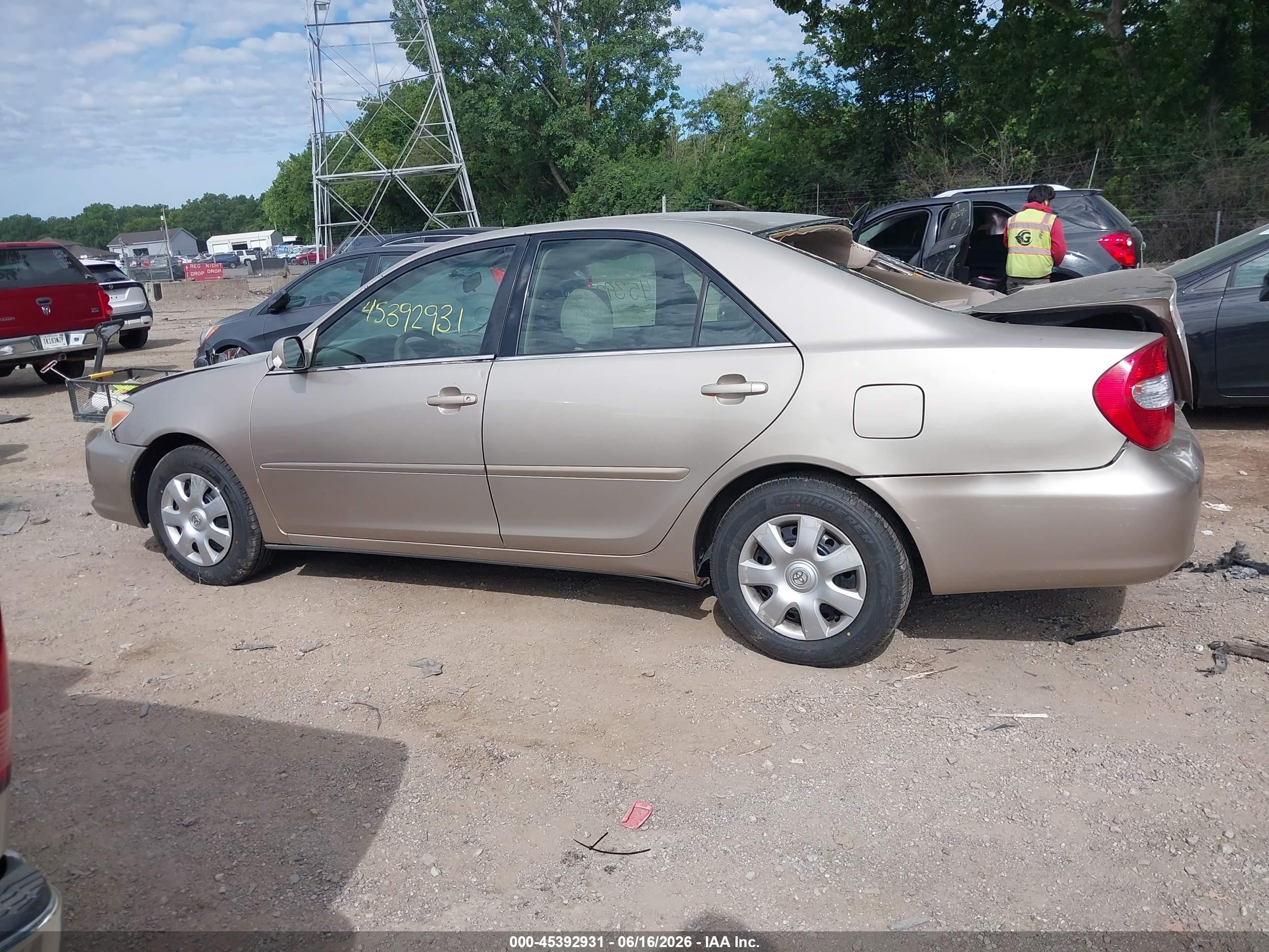 2003 Toyota Camry Le Beige vin: 4T1BE32K33U699515