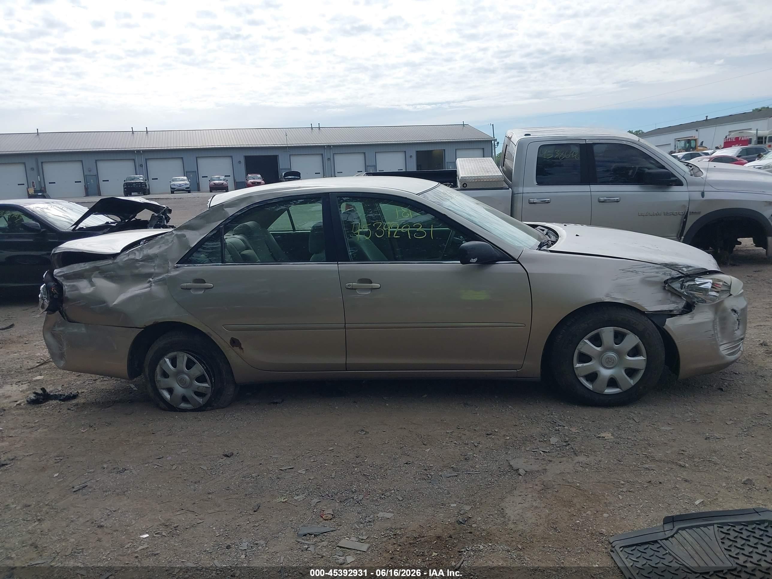 2003 Toyota Camry Le Beige vin: 4T1BE32K33U699515