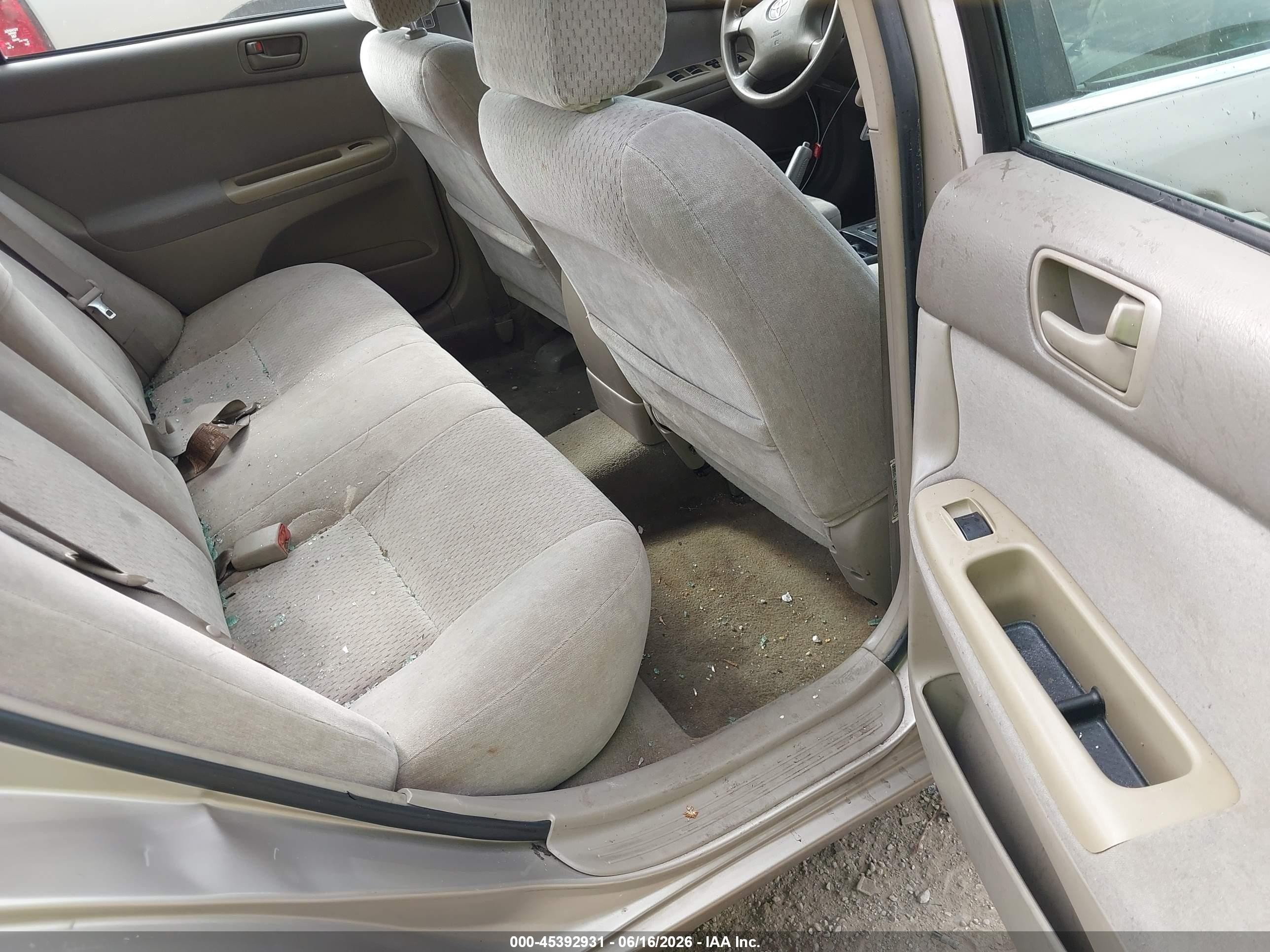 2003 Toyota Camry Le Beige vin: 4T1BE32K33U699515