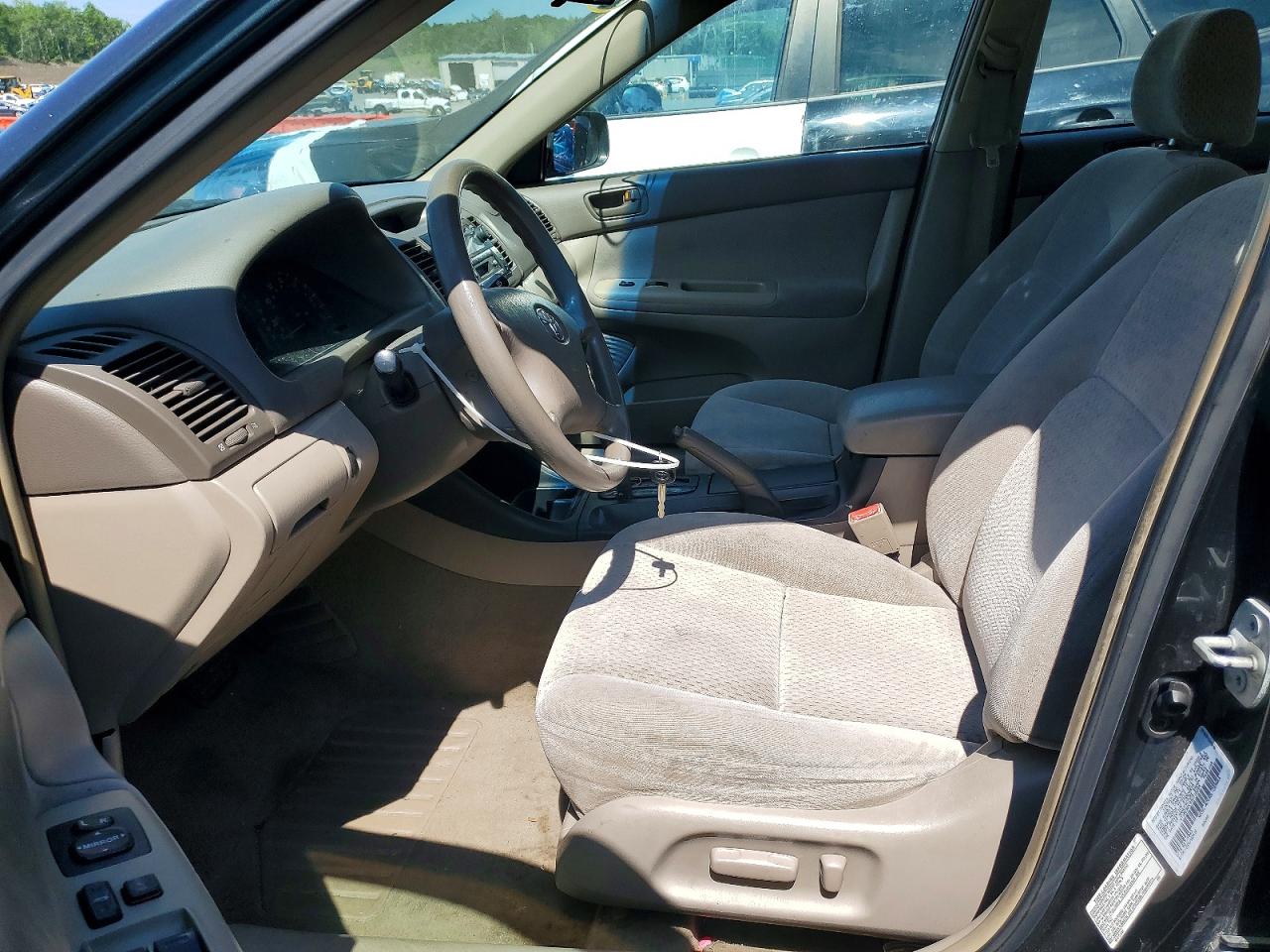 2003 Toyota Camry Le Green vin: 4T1BE32K33U716295