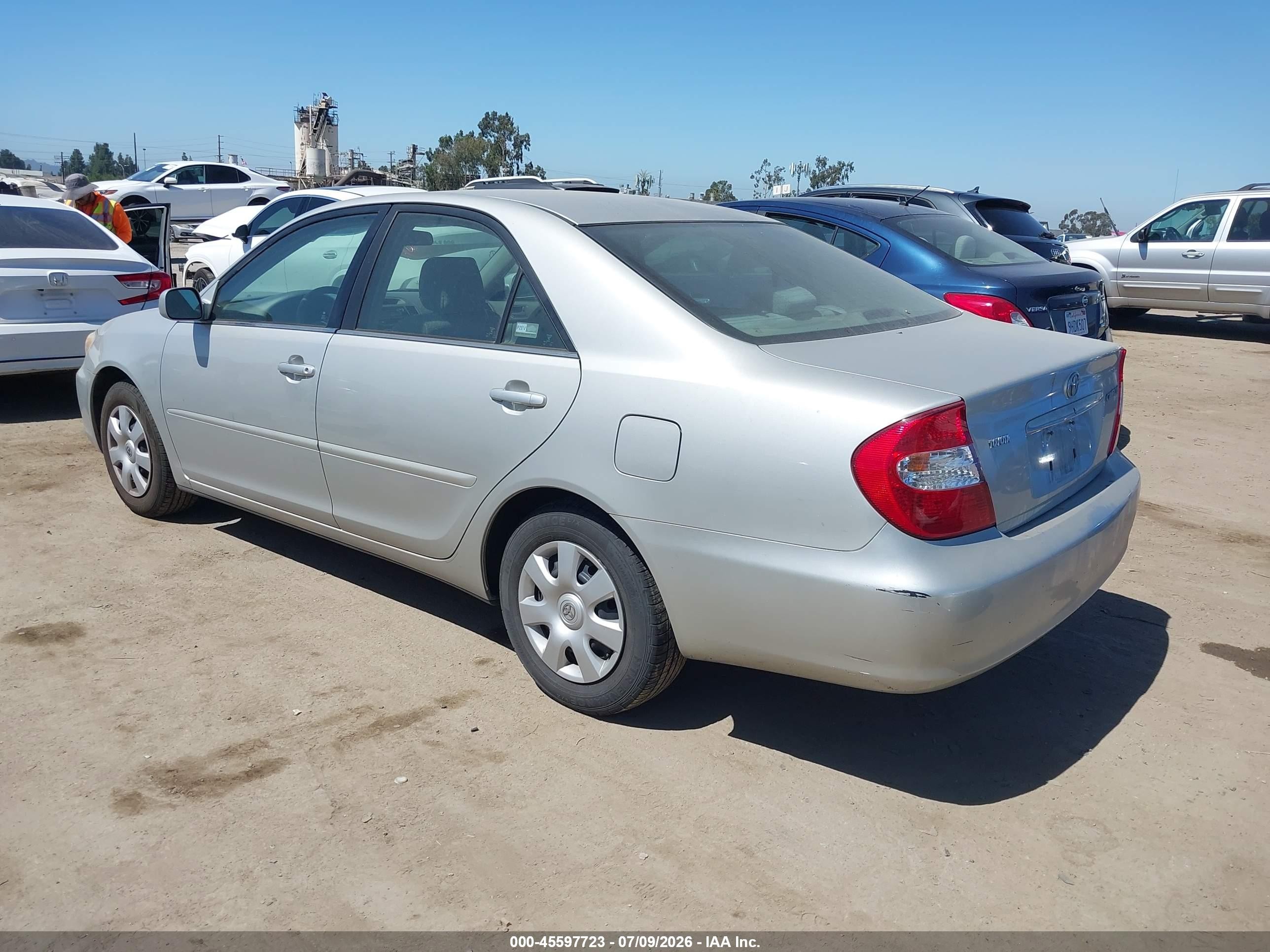 2003 Toyota Camry Le Silver vin: 4T1BE32K33U741990