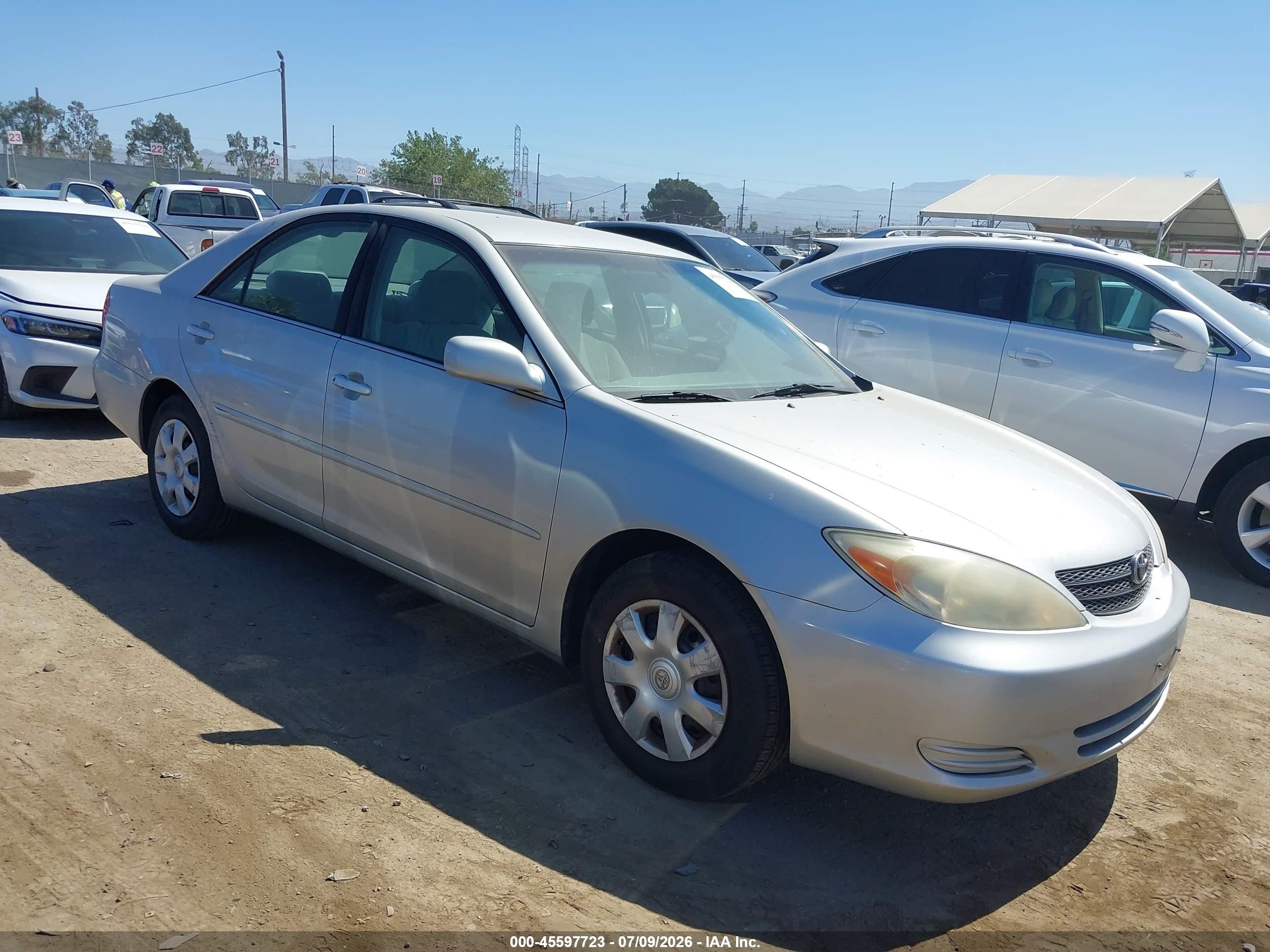 2003 Toyota Camry Le Silver vin: 4T1BE32K33U741990