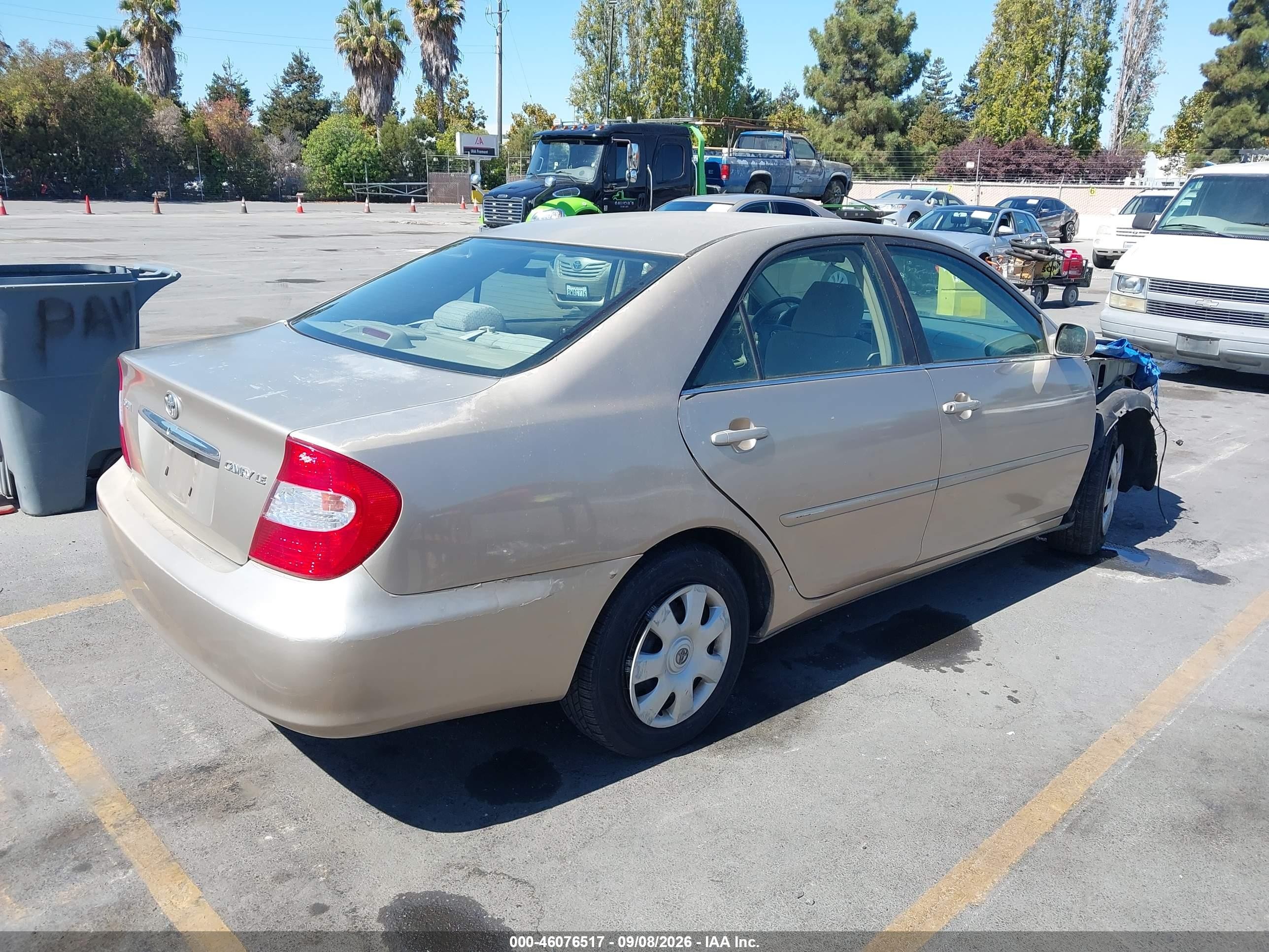2003 Toyota Camry Le Tan vin: 4T1BE32K33U743951