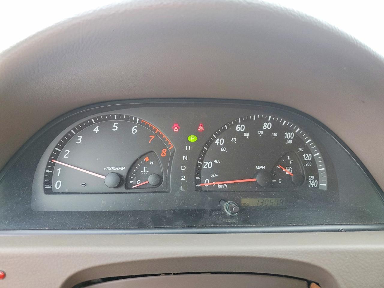 2003 Toyota Camry Le Tan vin: 4T1BE32K33U759177