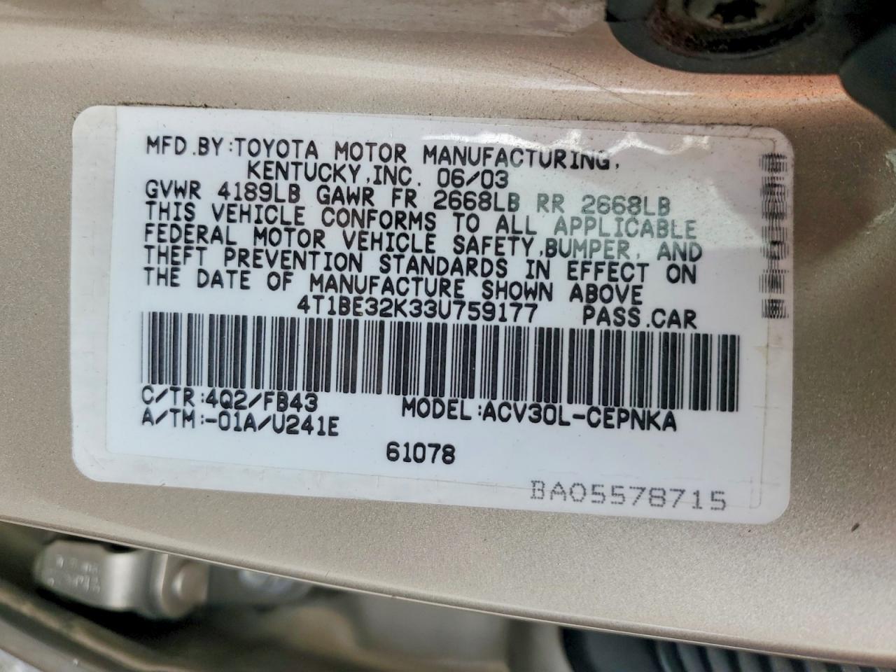 2003 Toyota Camry Le Tan vin: 4T1BE32K33U759177