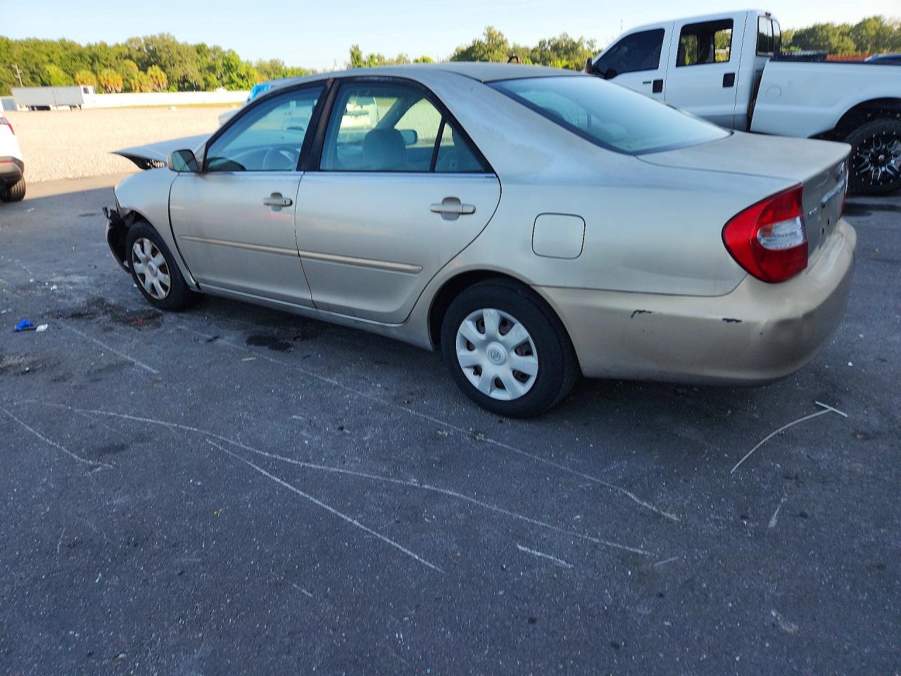 2003 Toyota Camry Le Gold vin: 4T1BE32K33U776027