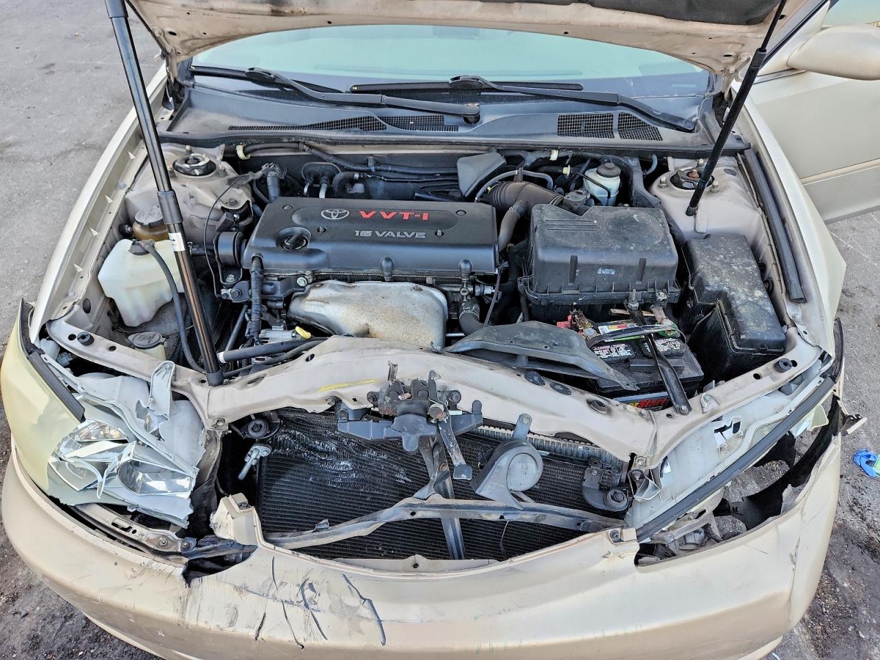 2003 Toyota Camry Le Gold vin: 4T1BE32K33U776027
