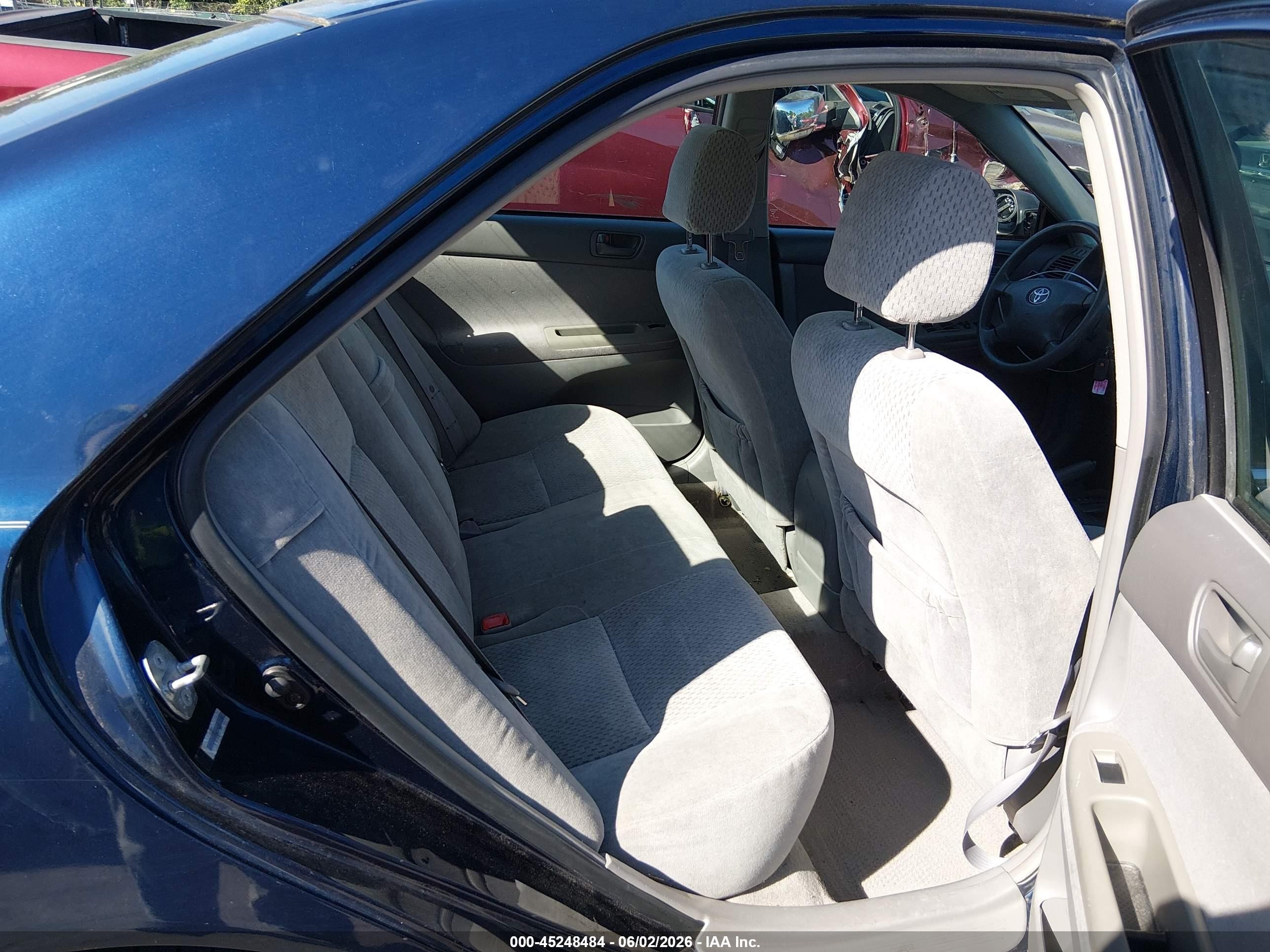 2004 Toyota Camry Le Blue vin: 4T1BE32K34U266553