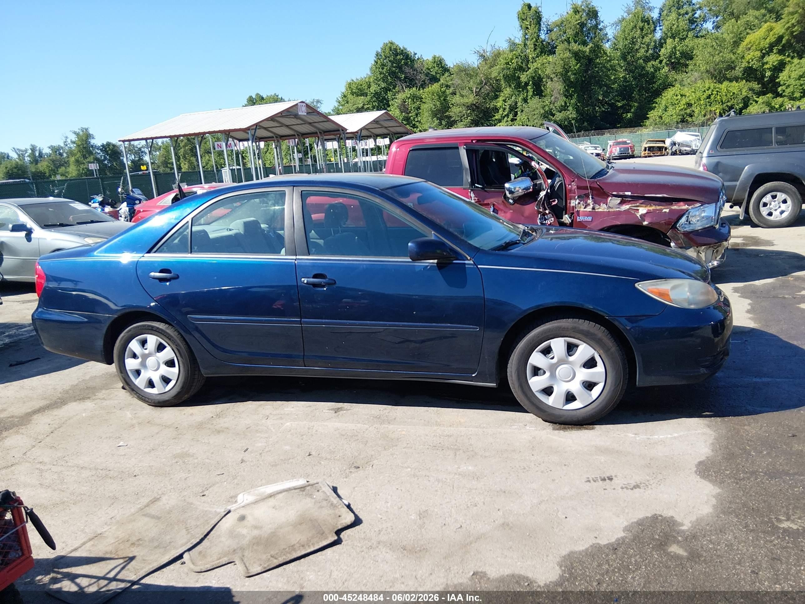 2004 Toyota Camry Le Blue vin: 4T1BE32K34U266553