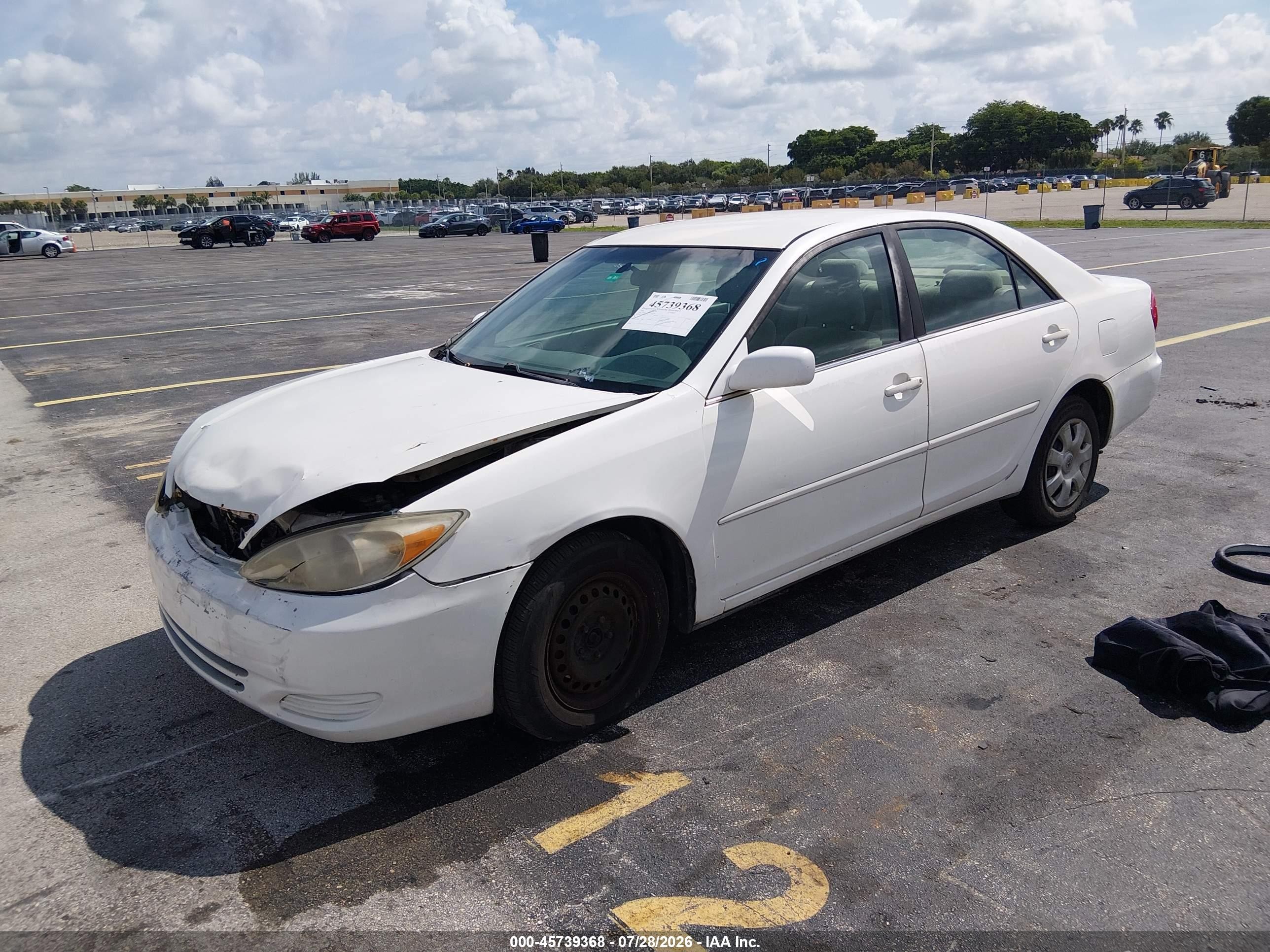 2004 Toyota Camry Le White vin: 4T1BE32K34U288780