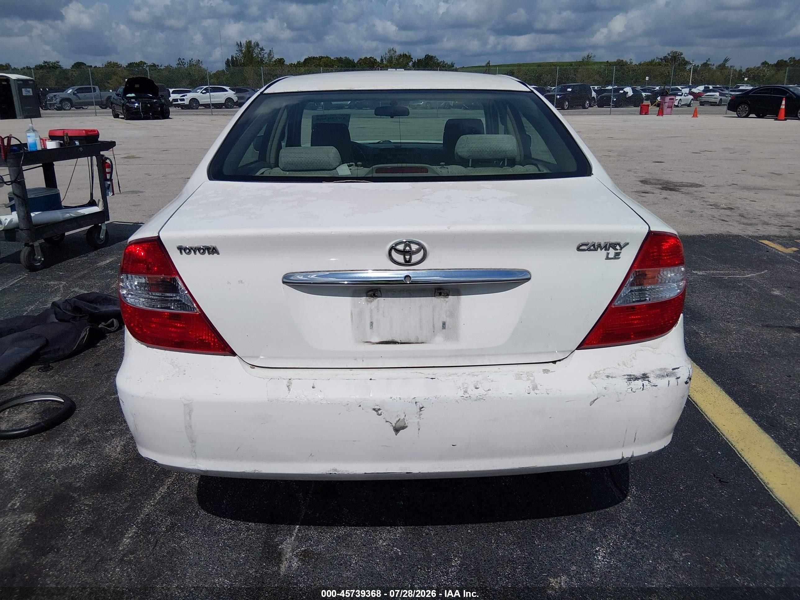 2004 Toyota Camry Le White vin: 4T1BE32K34U288780