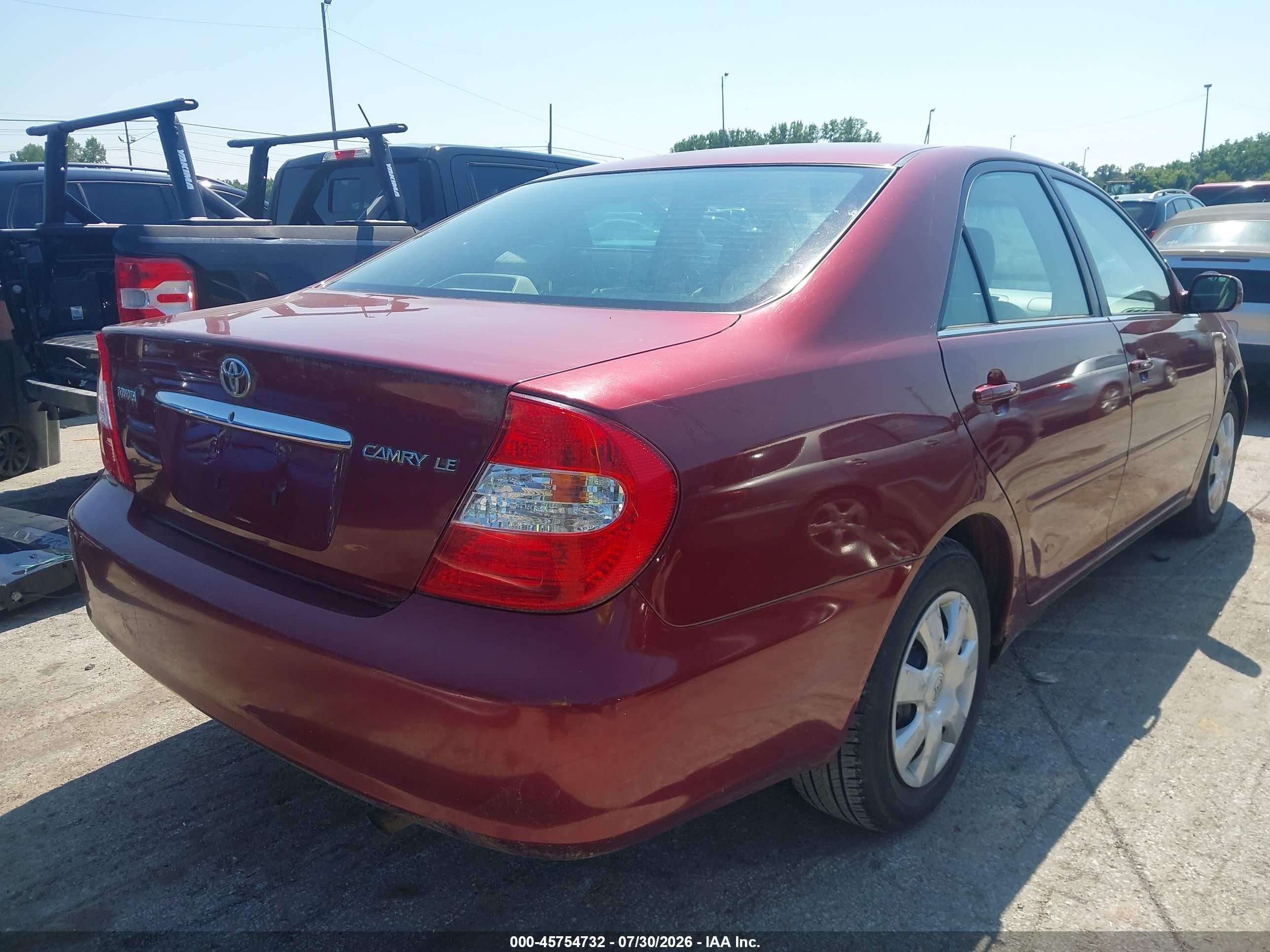 2004 Toyota Camry Le Red vin: 4T1BE32K34U316013