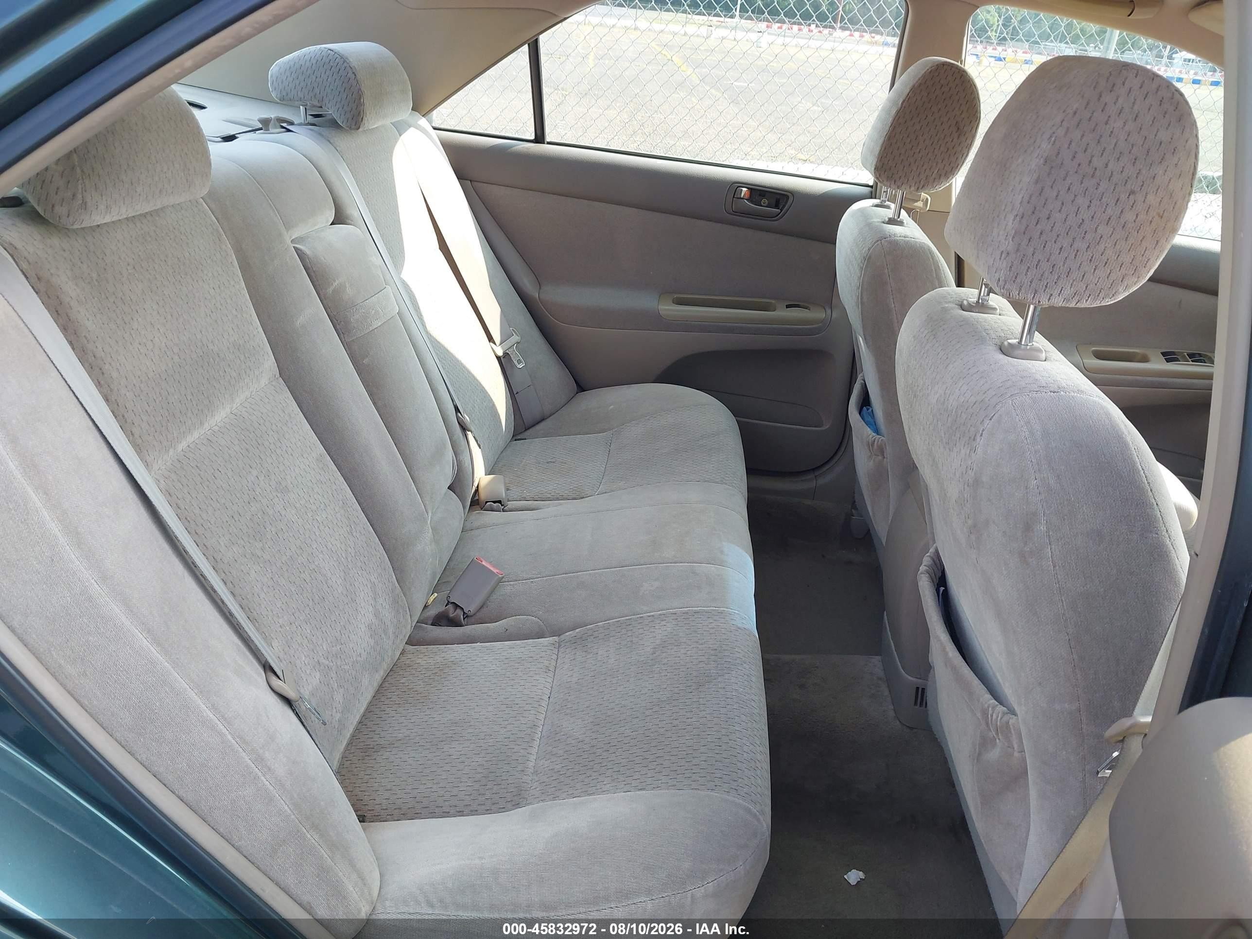 2004 Toyota Camry Le Green vin: 4T1BE32K34U324659