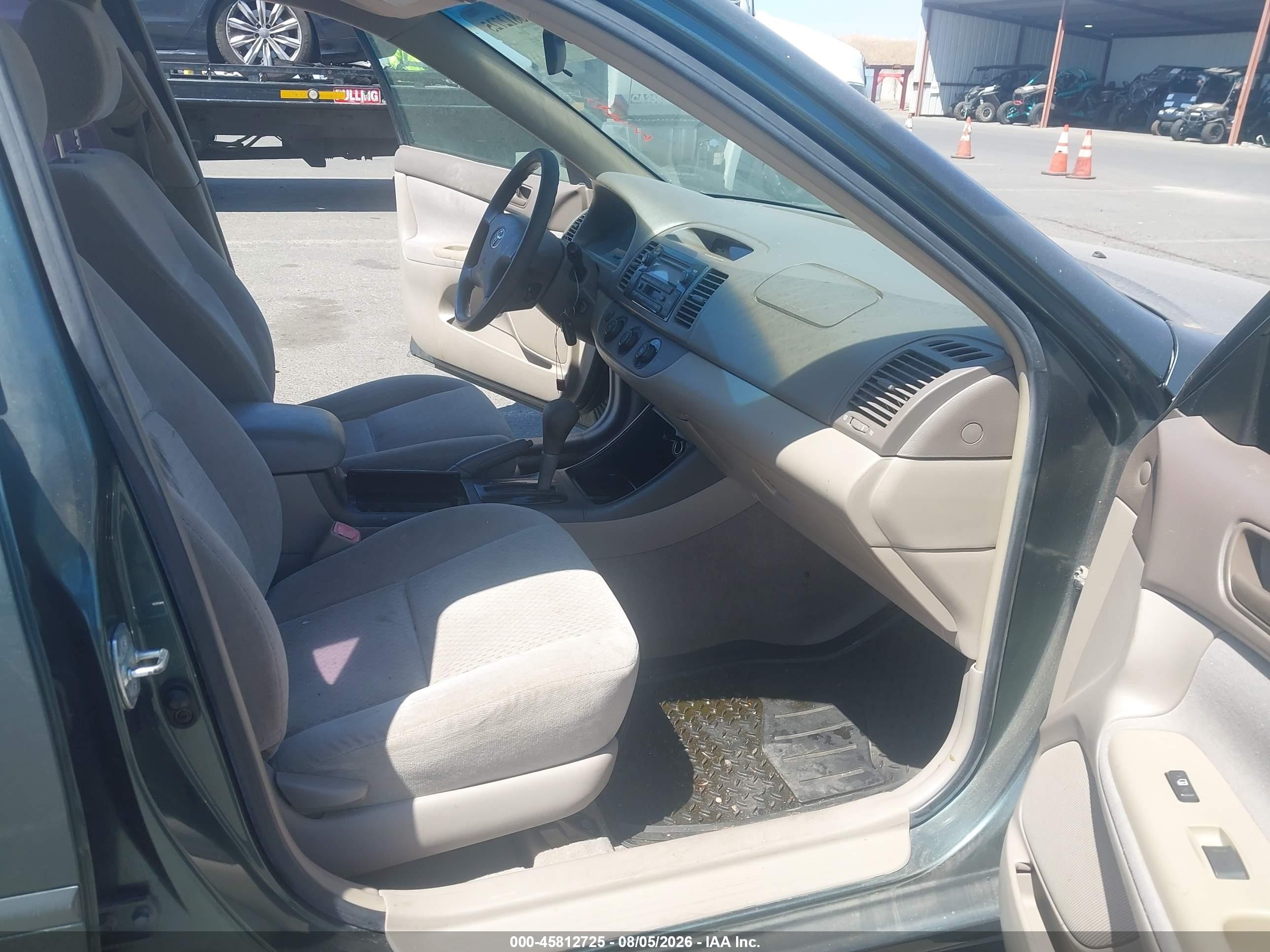 2004 Toyota Camry Le Gray vin: 4T1BE32K34U358603