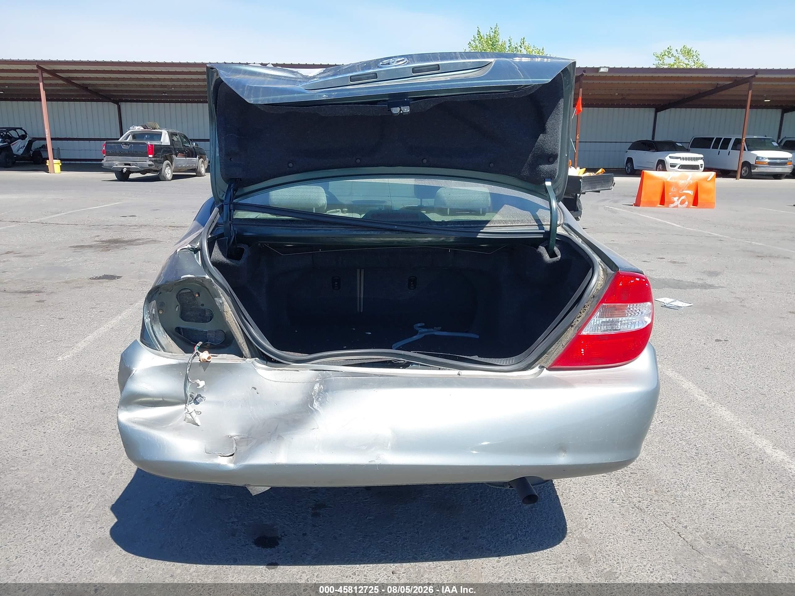 2004 Toyota Camry Le Gray vin: 4T1BE32K34U358603
