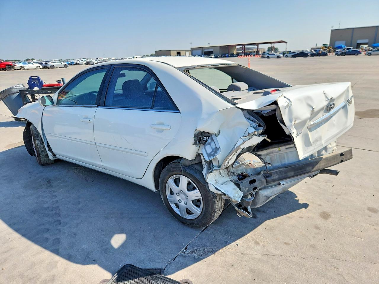 2004 Toyota Camry Le Белый vin: 4T1BE32K34U370489