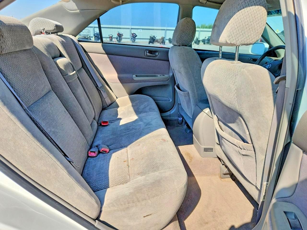 2004 Toyota Camry Le Белый vin: 4T1BE32K34U370489