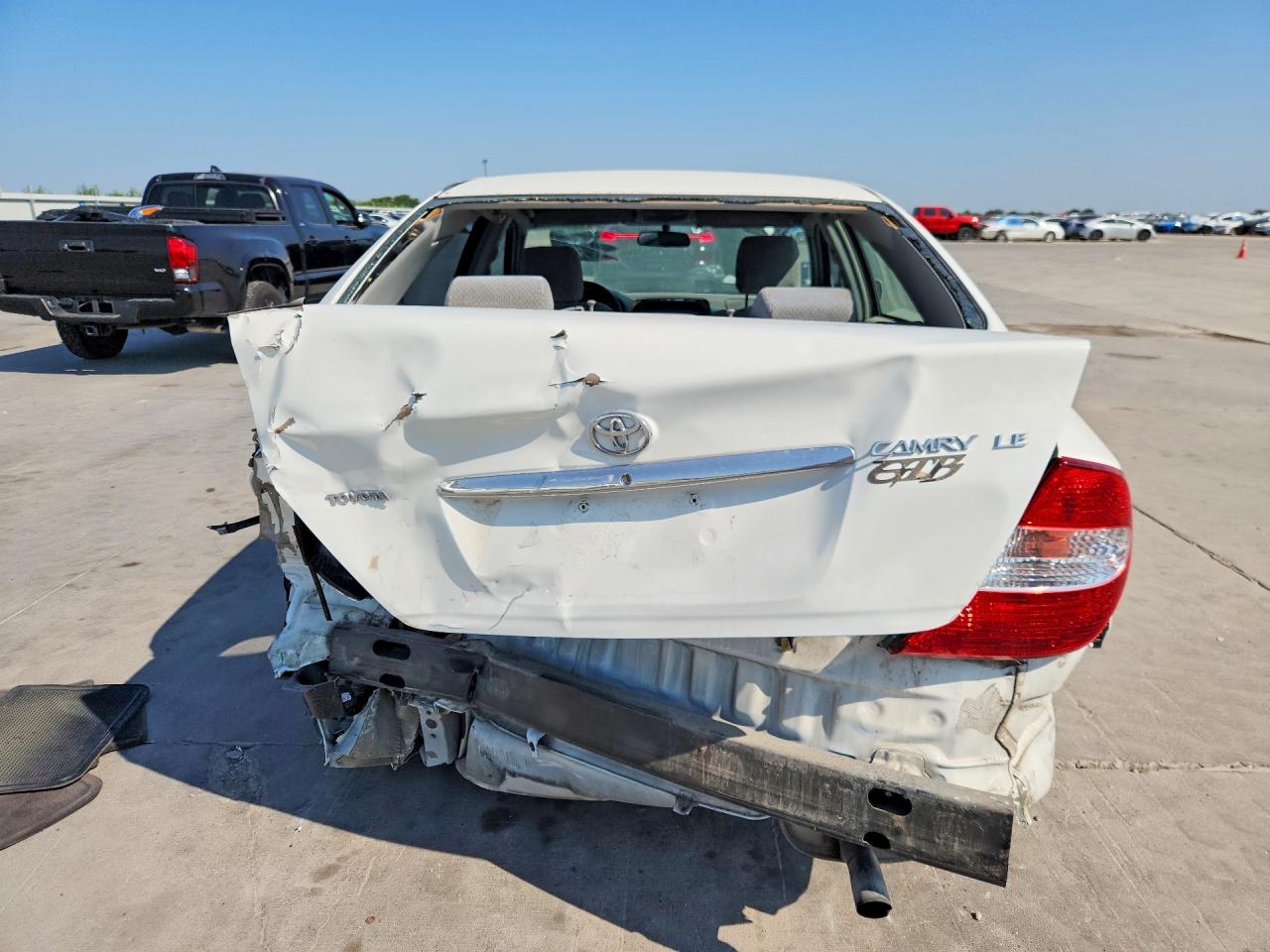 2004 Toyota Camry Le Белый vin: 4T1BE32K34U370489