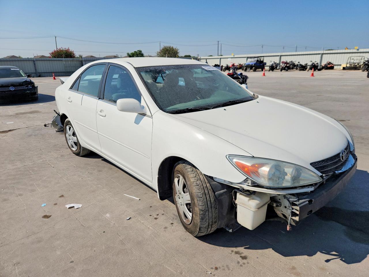 2004 Toyota Camry Le Белый vin: 4T1BE32K34U370489