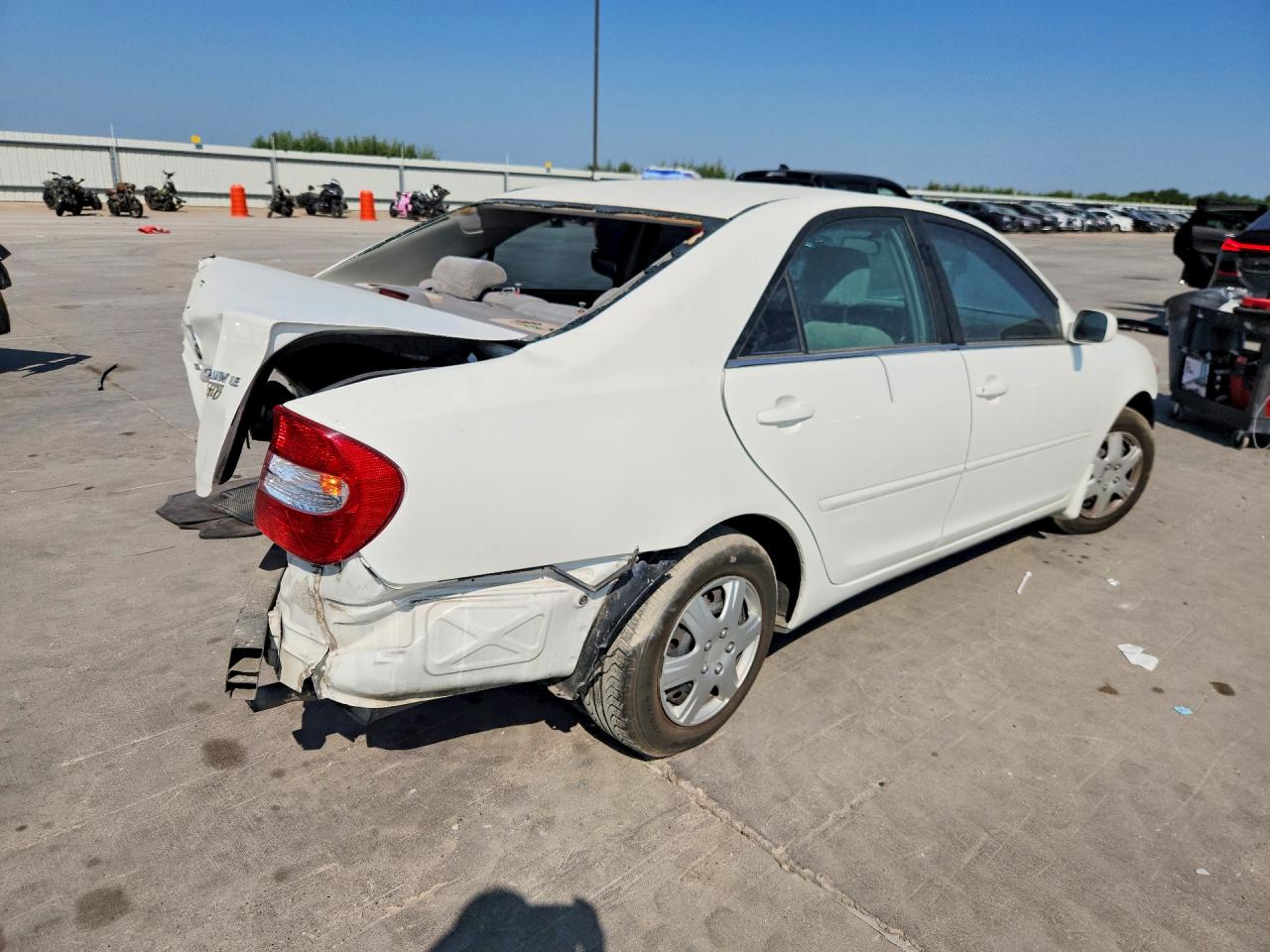 2004 Toyota Camry Le Белый vin: 4T1BE32K34U370489