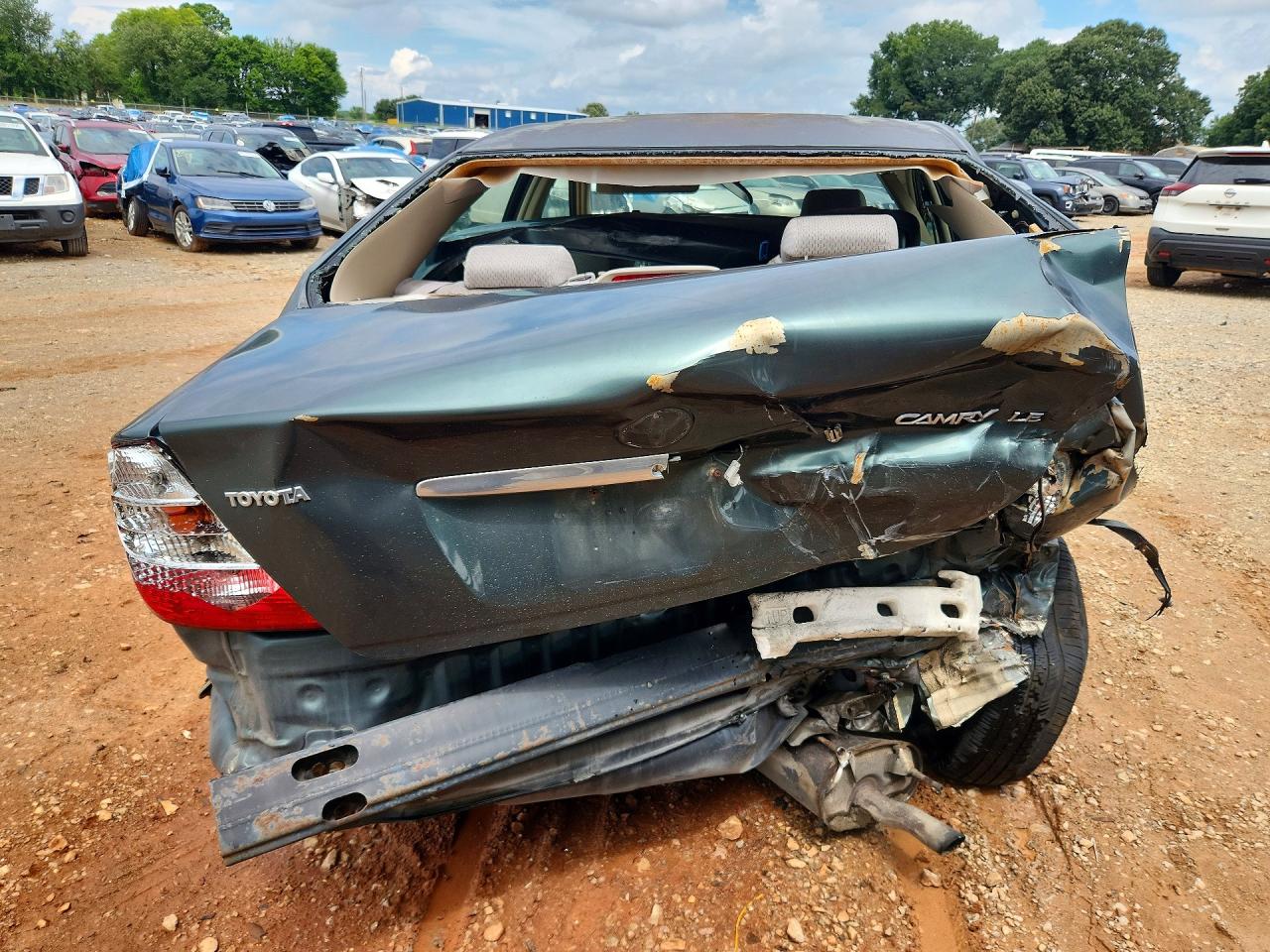 2004 Toyota Camry Le Green vin: 4T1BE32K34U374672