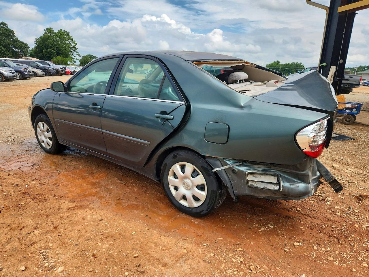 2004 Toyota Camry Le Green vin: 4T1BE32K34U374672
