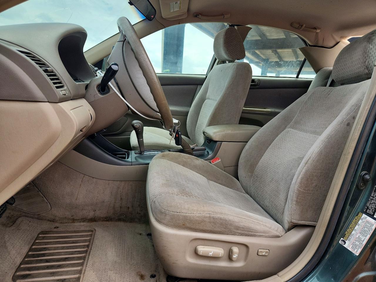 2004 Toyota Camry Le Green vin: 4T1BE32K34U374672