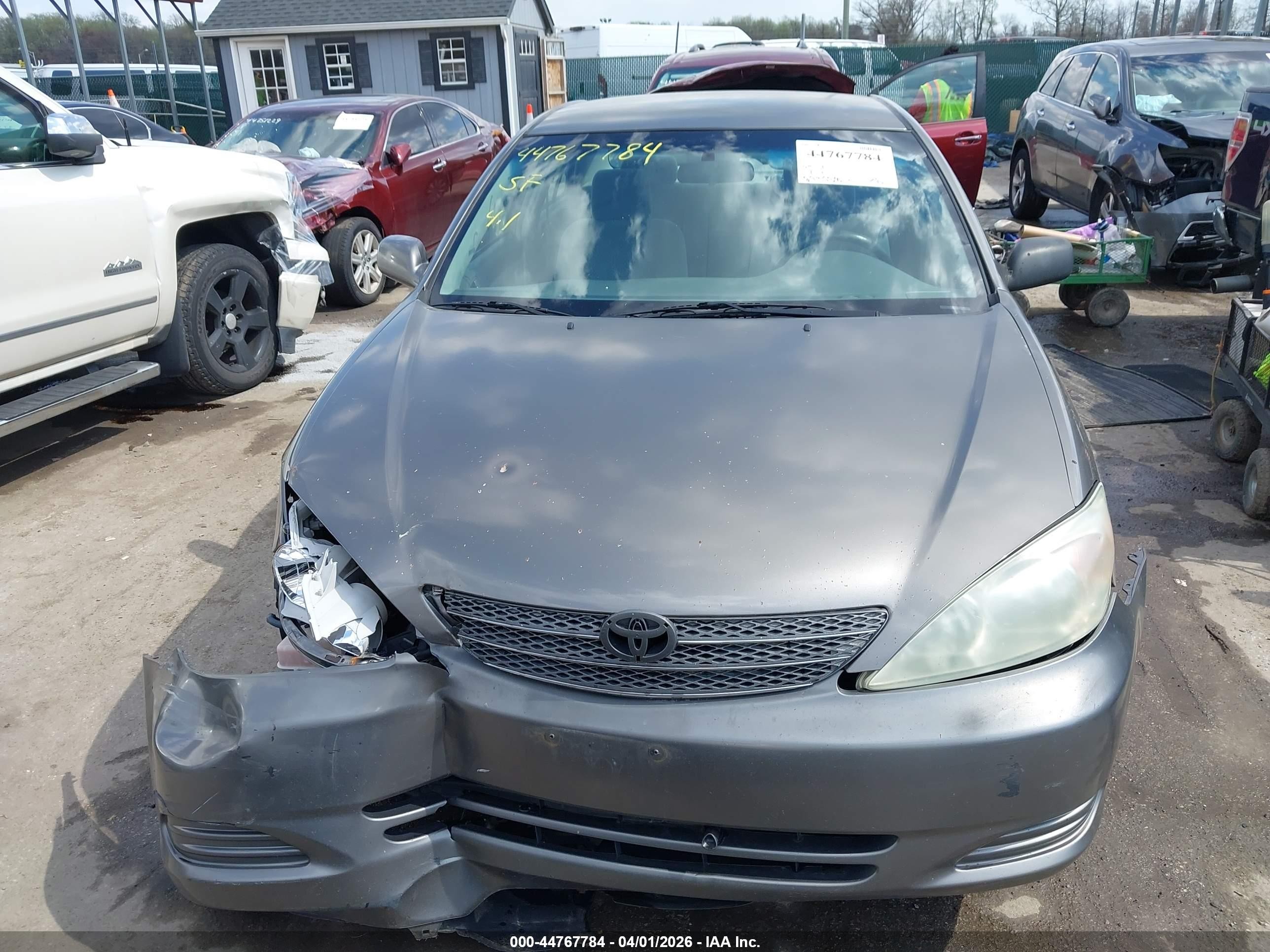 2004 Toyota Camry Le Gray vin: 4T1BE32K34U803728