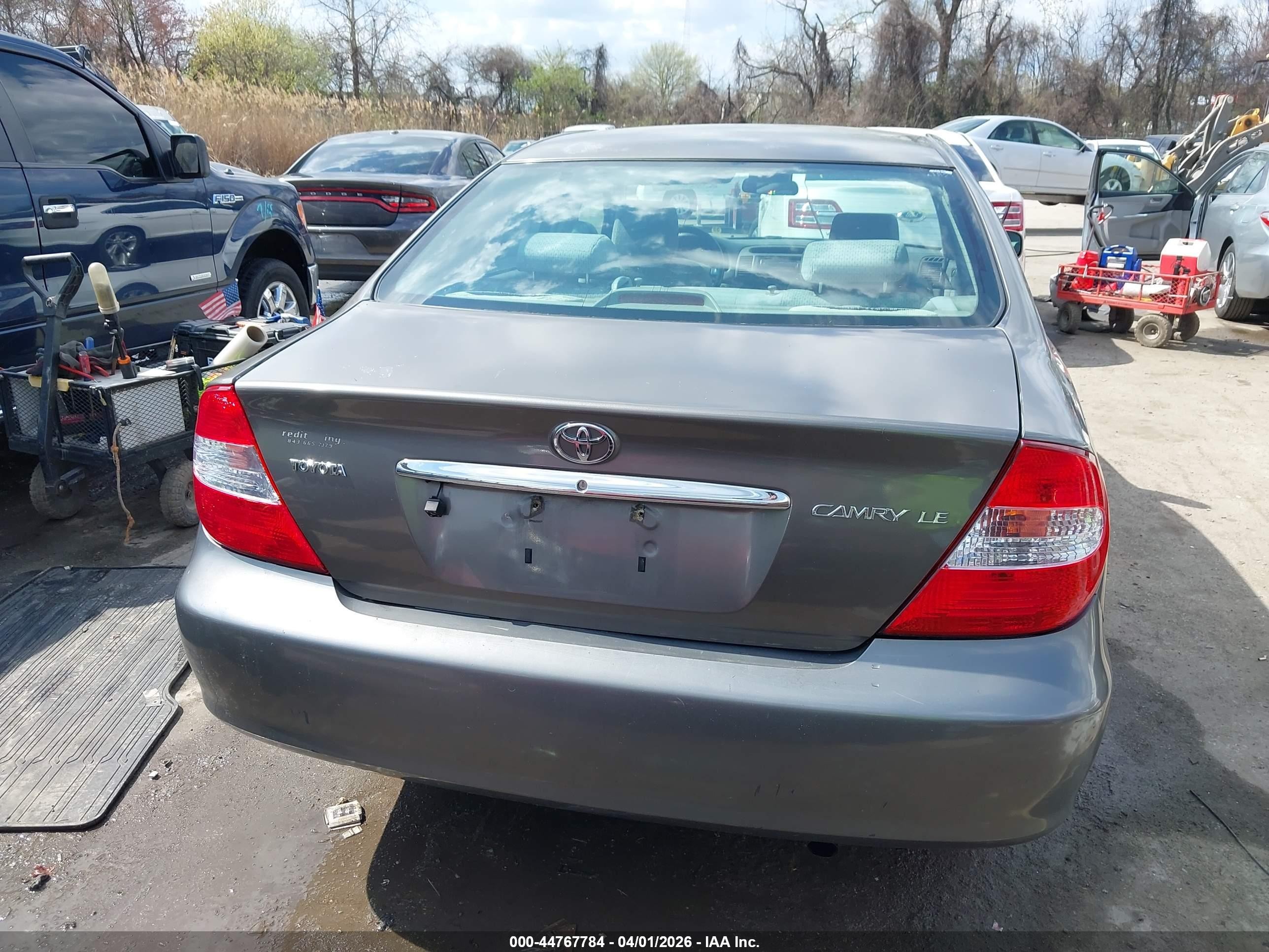 2004 Toyota Camry Le Gray vin: 4T1BE32K34U803728