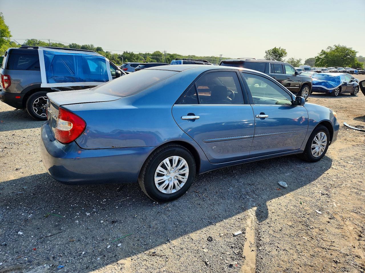 2004 Toyota Camry Le Blue vin: 4T1BE32K34U814891