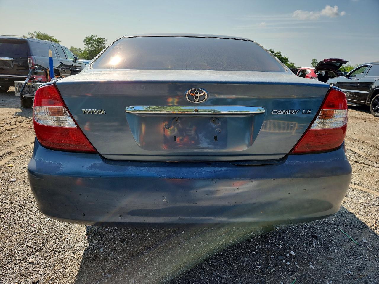 2004 Toyota Camry Le Blue vin: 4T1BE32K34U814891