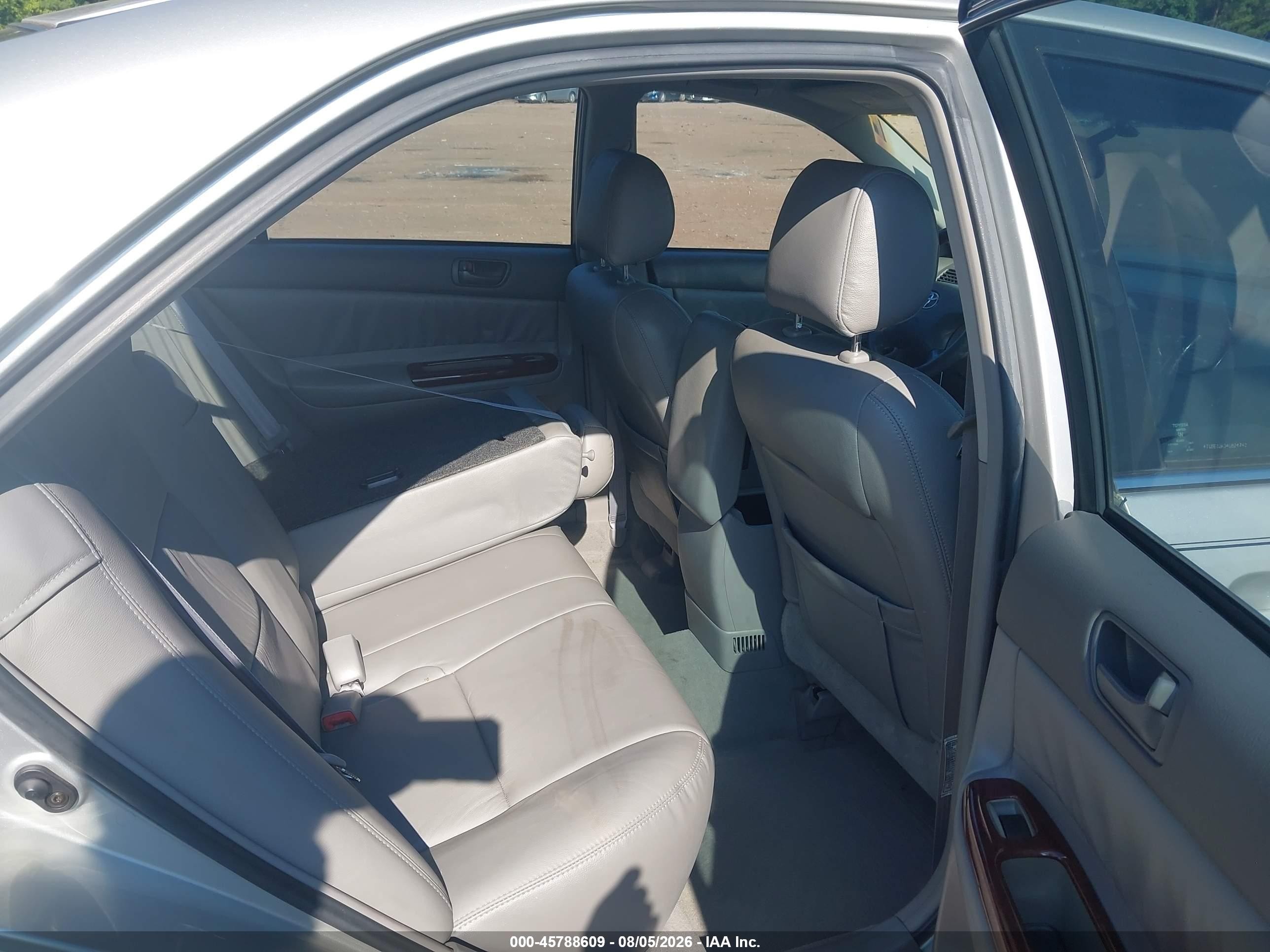 2004 Toyota Camry Le Серебряный vin: 4T1BE32K34U824742