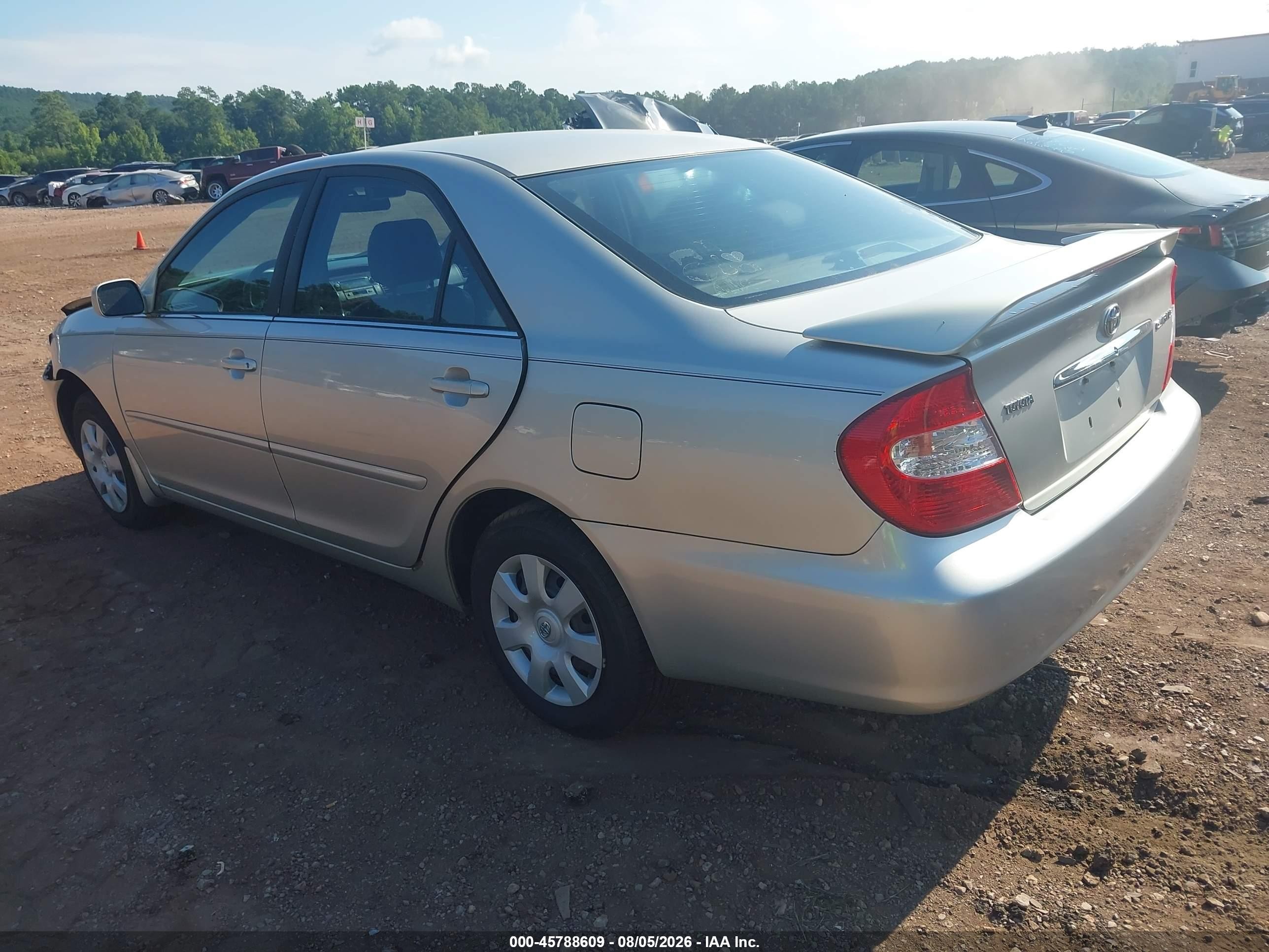 2004 Toyota Camry Le Серебряный vin: 4T1BE32K34U824742