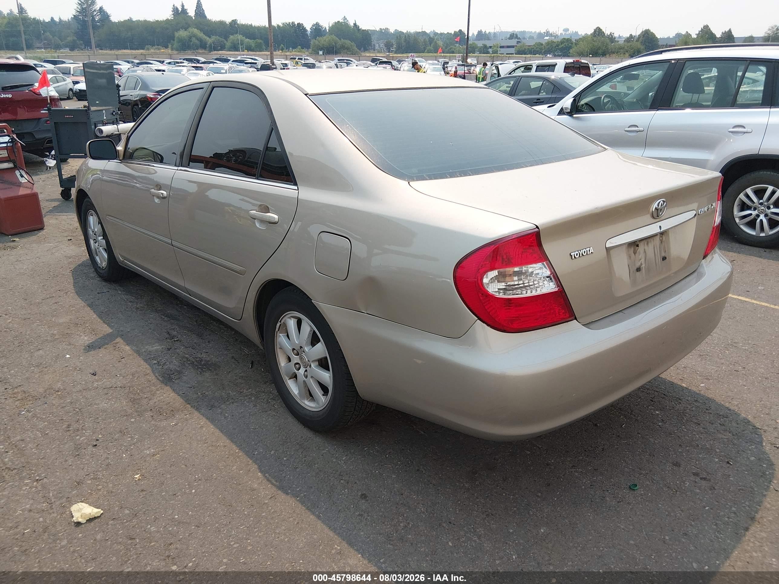 2004 Toyota Camry Xle Gold vin: 4T1BE32K34U827429