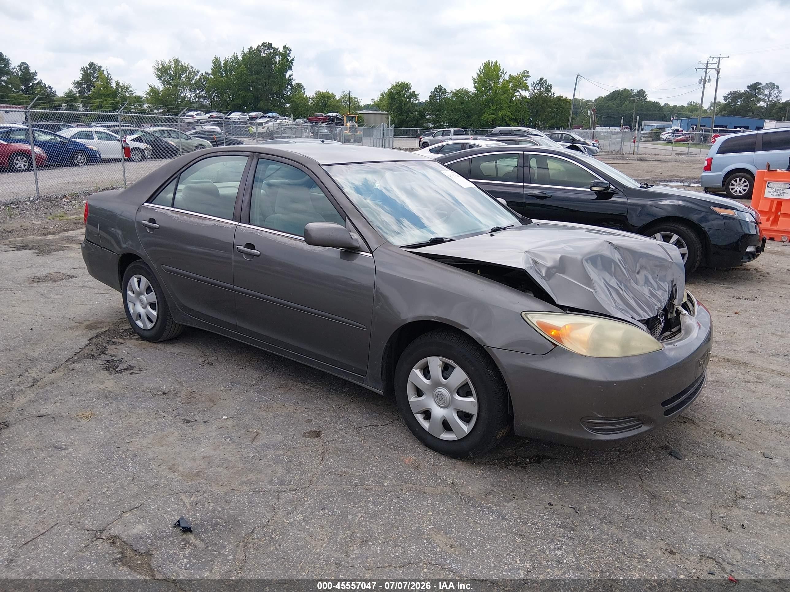 2004 Toyota Camry Le Gray vin: 4T1BE32K34U839676