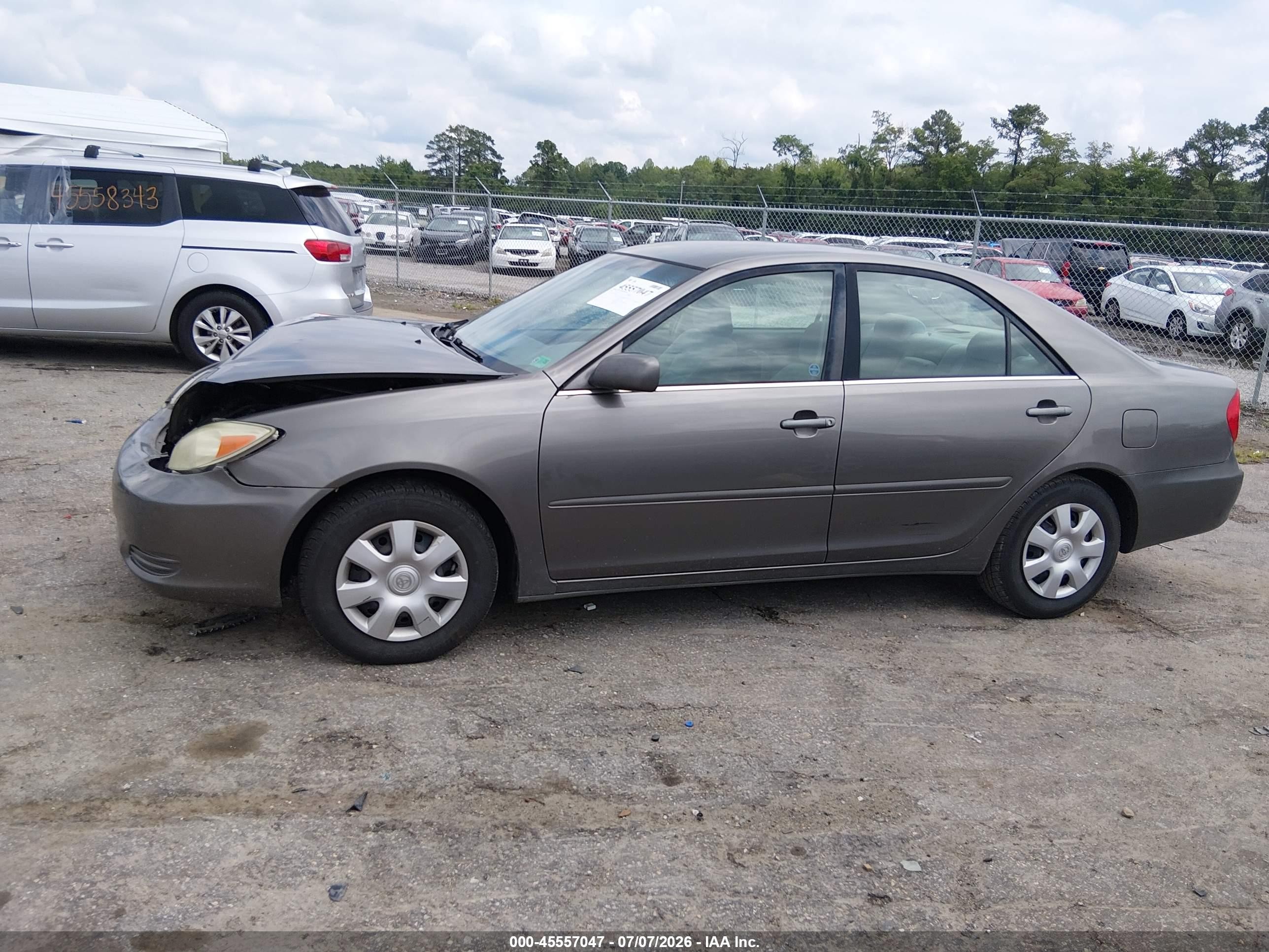 2004 Toyota Camry Le Gray vin: 4T1BE32K34U839676