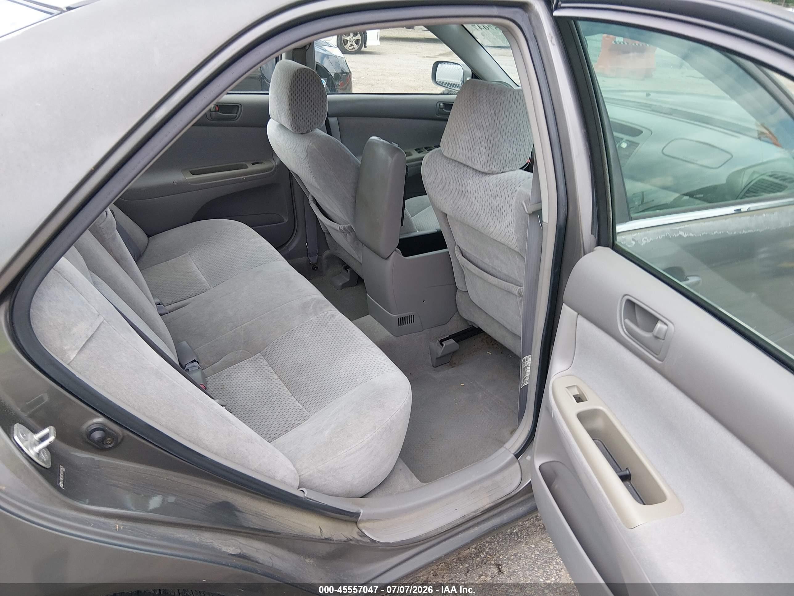 2004 Toyota Camry Le Gray vin: 4T1BE32K34U839676