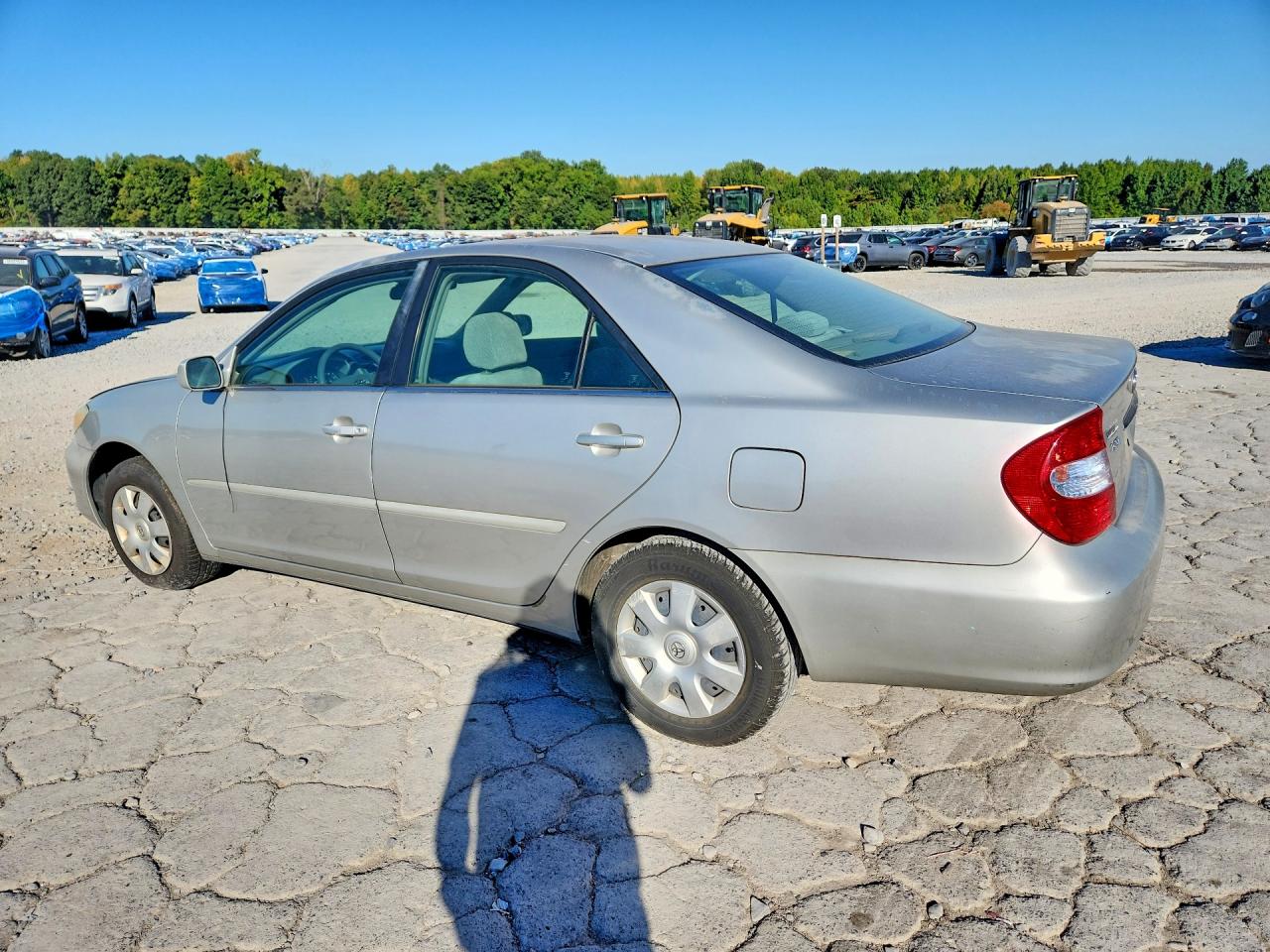 2004 Toyota Camry Le Silver vin: 4T1BE32K34U846238