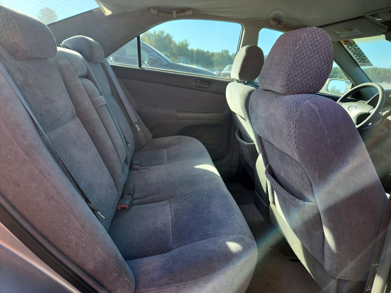 2004 Toyota Camry Le Silver vin: 4T1BE32K34U846238