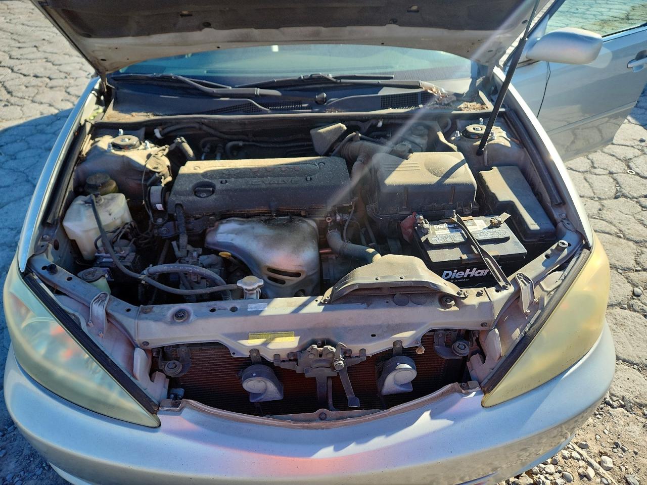 2004 Toyota Camry Le Silver vin: 4T1BE32K34U846238
