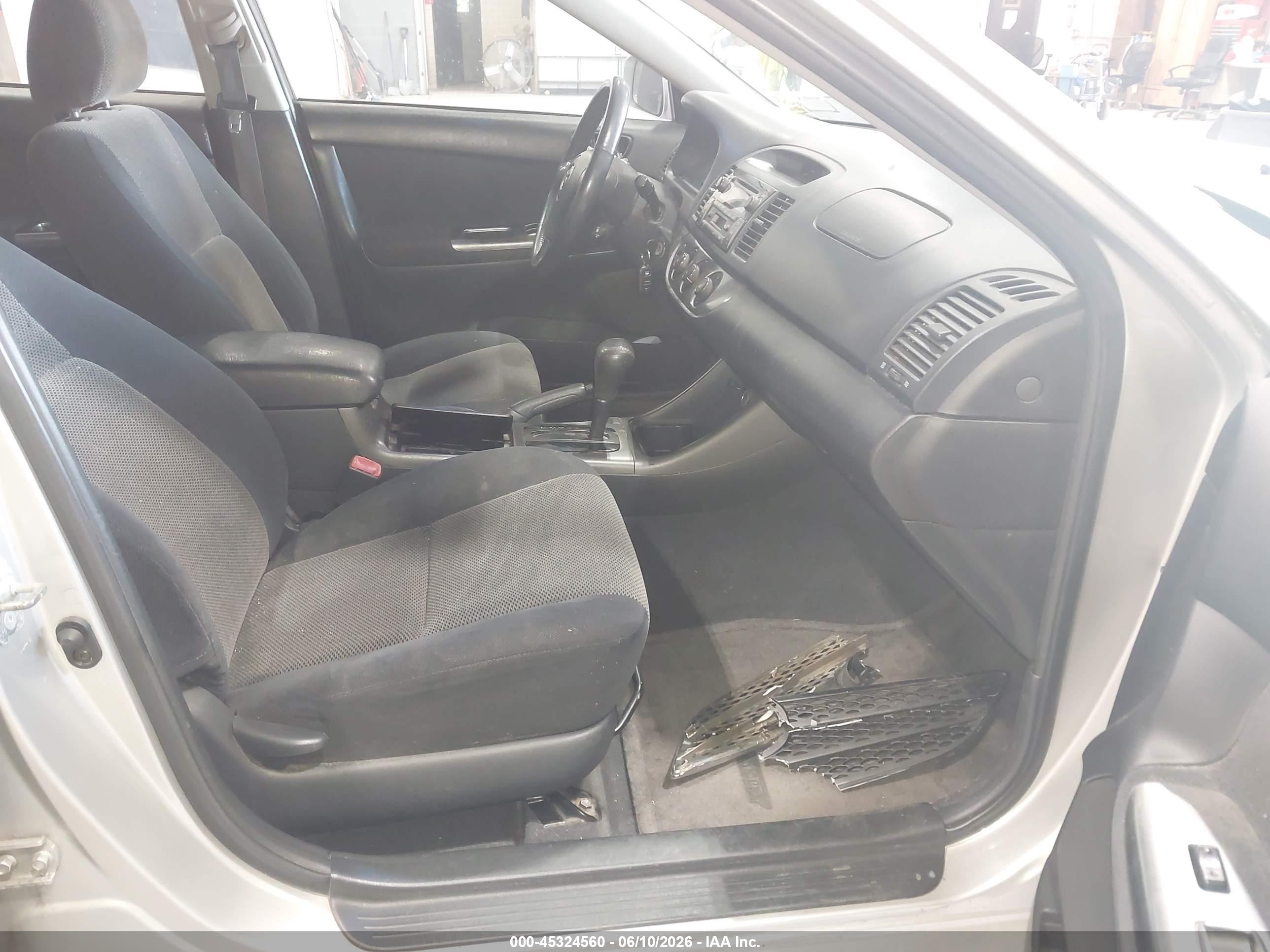 2004 Toyota Camry Se Silver vin: 4T1BE32K34U859166