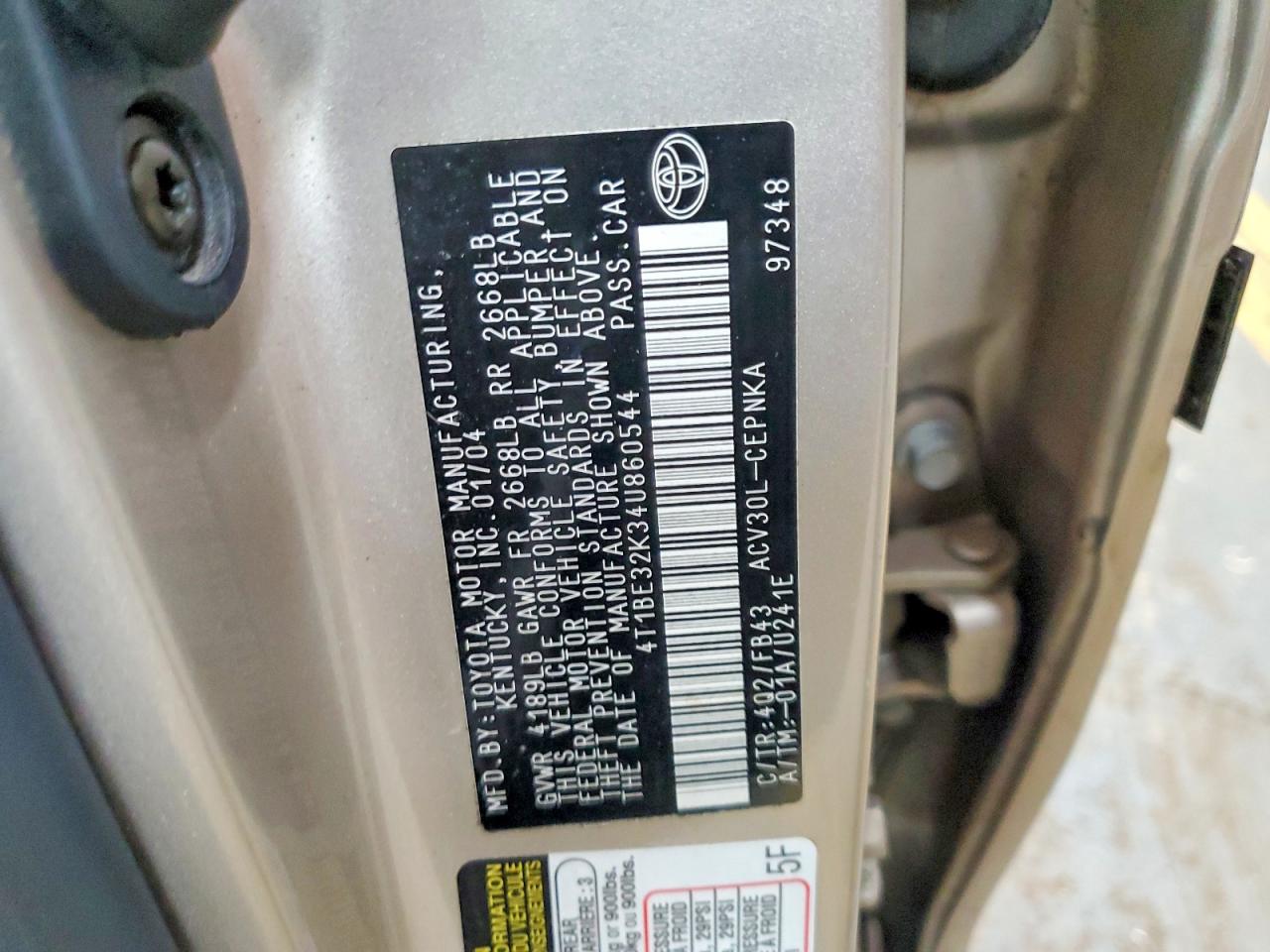2004 Toyota Camry Le Tan vin: 4T1BE32K34U860544