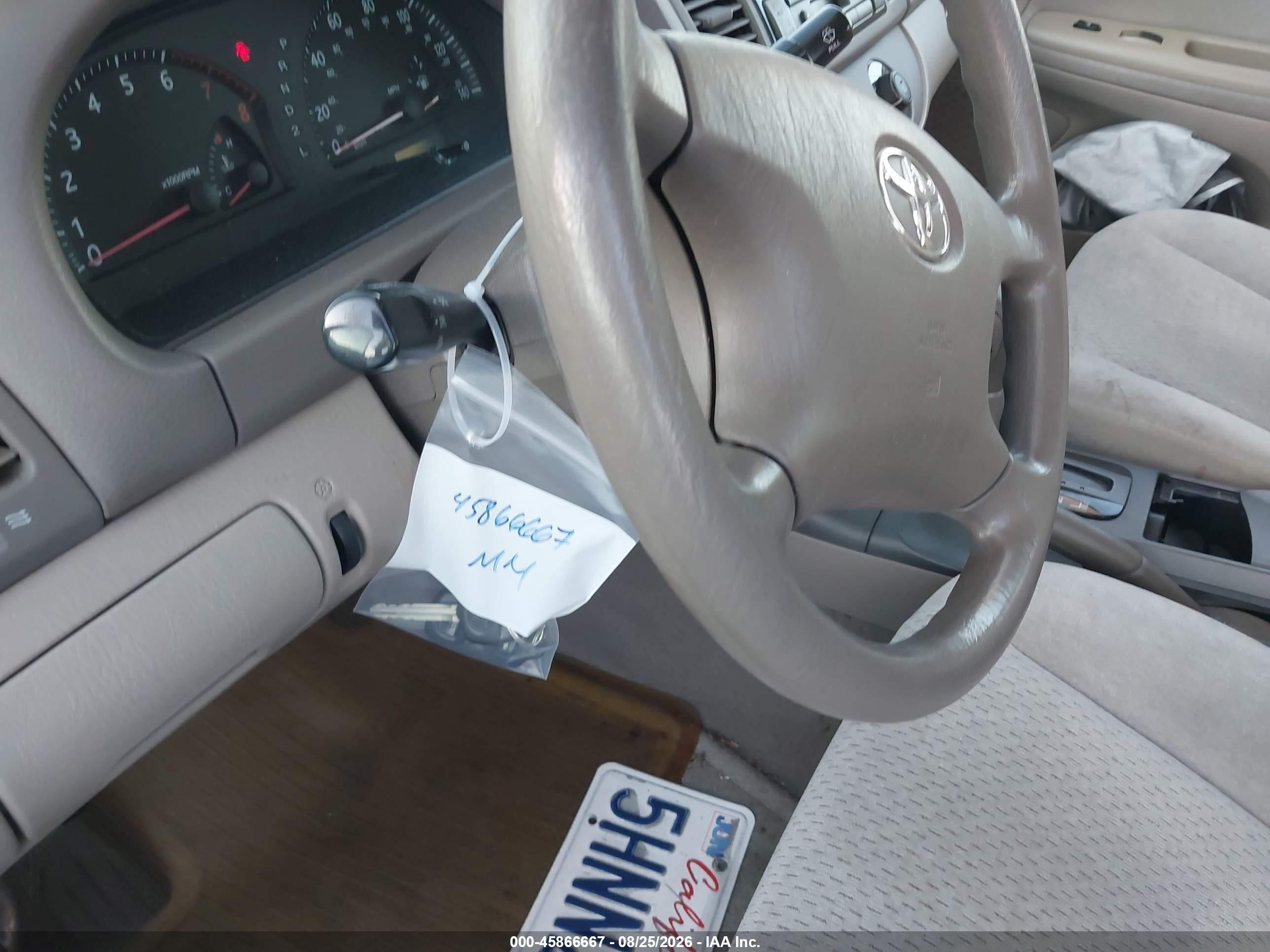 2004 Toyota Camry Le Champagne vin: 4T1BE32K34U907295