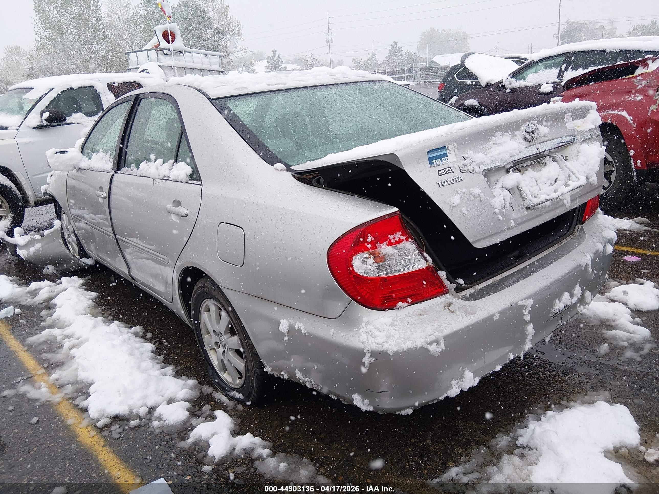 2004 Toyota Camry Xle Silver vin: 4T1BE32K34U929068