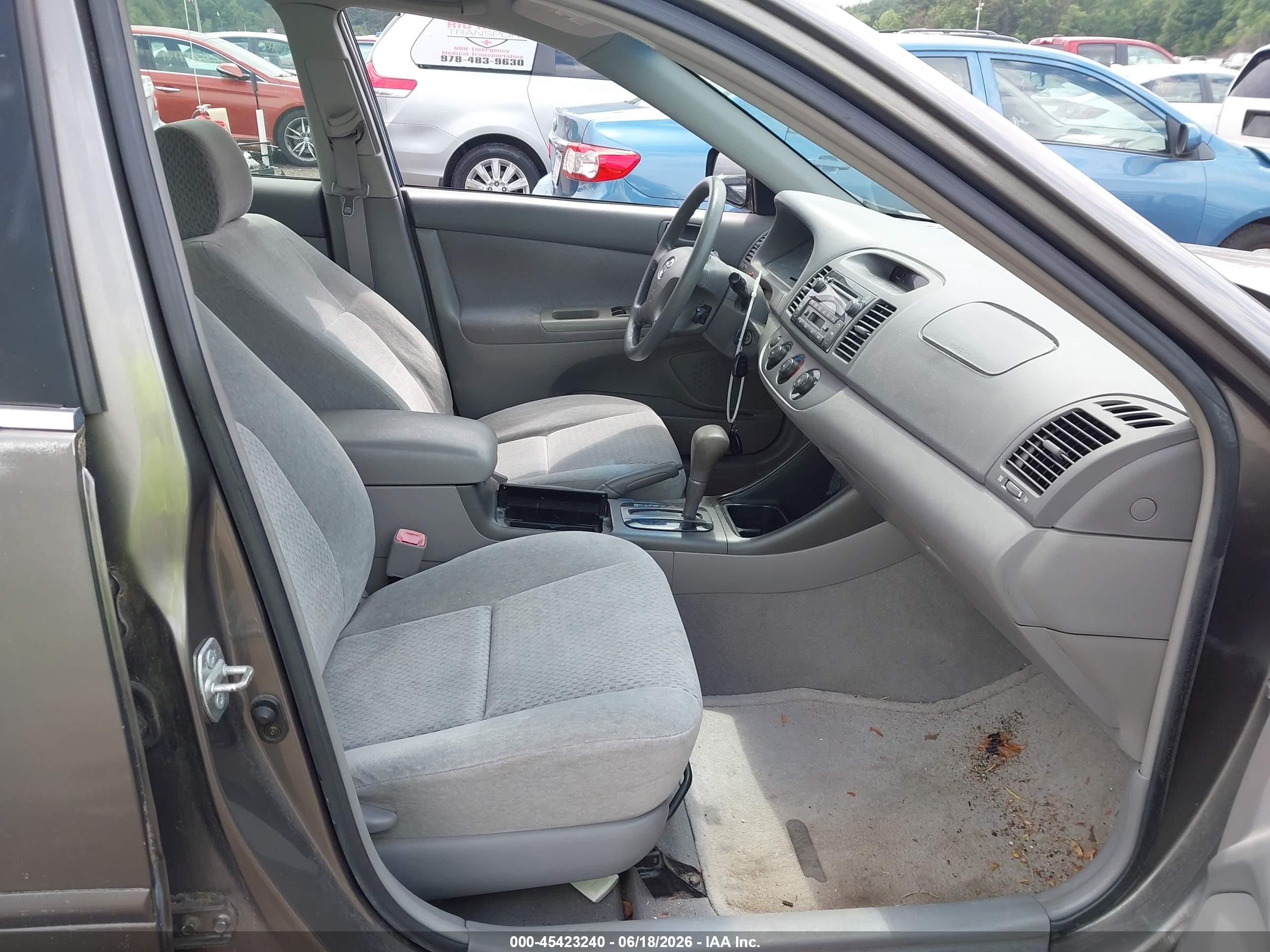 2004 Toyota Camry Le Gray vin: 4T1BE32K34U932973