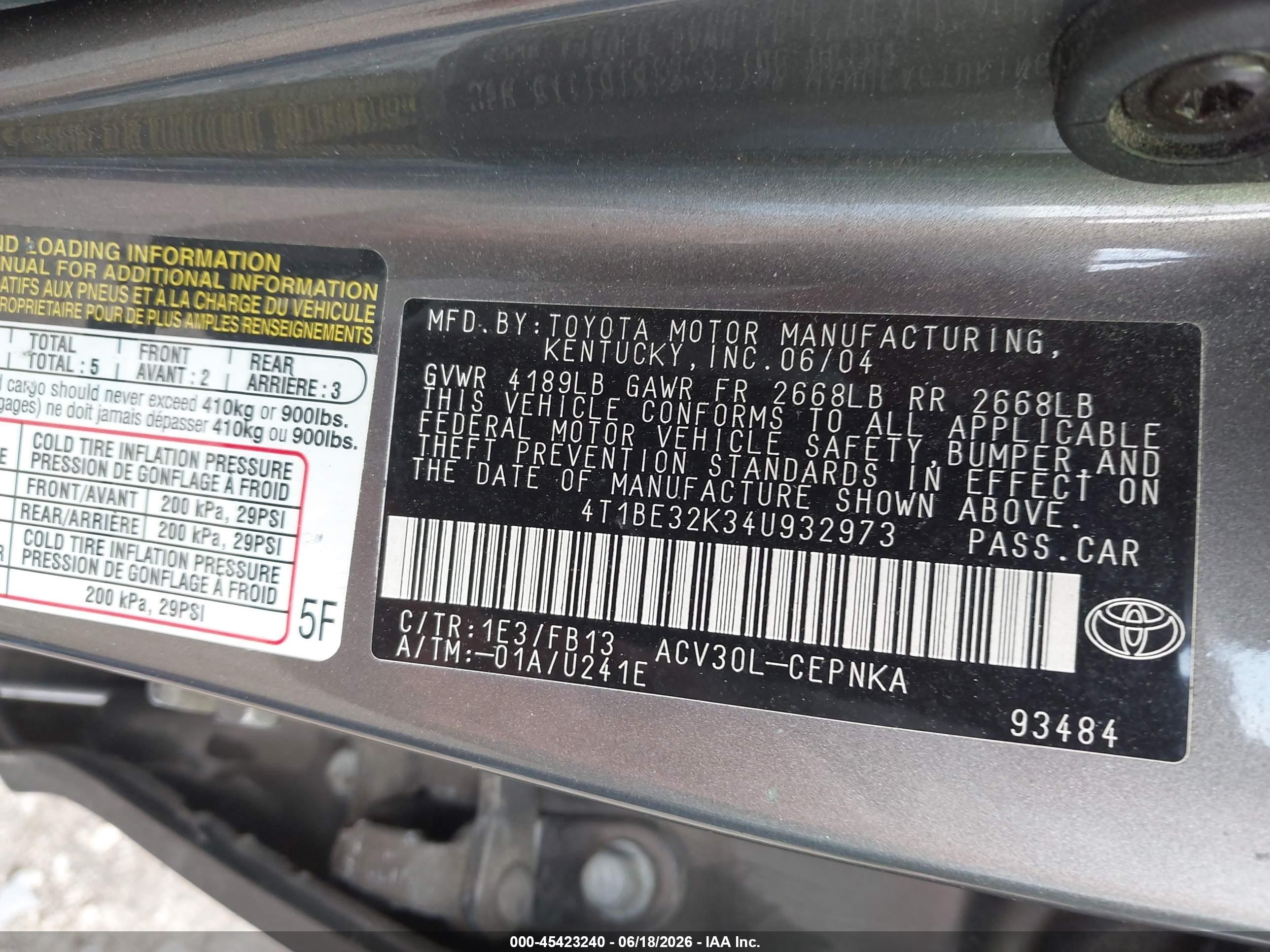 2004 Toyota Camry Le Gray vin: 4T1BE32K34U932973