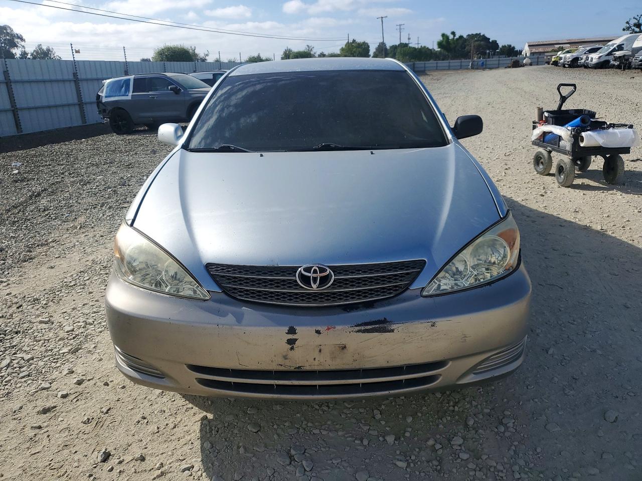 2004 Toyota Camry Le Gray vin: 4T1BE32K34U934061