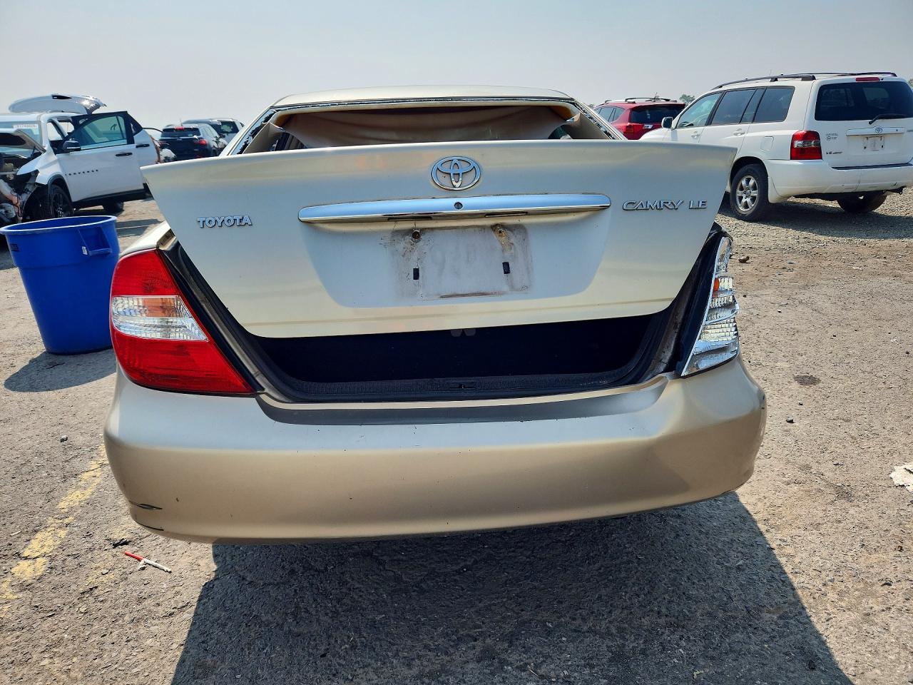 2004 Toyota Camry Le Silver vin: 4T1BE32K34U940216
