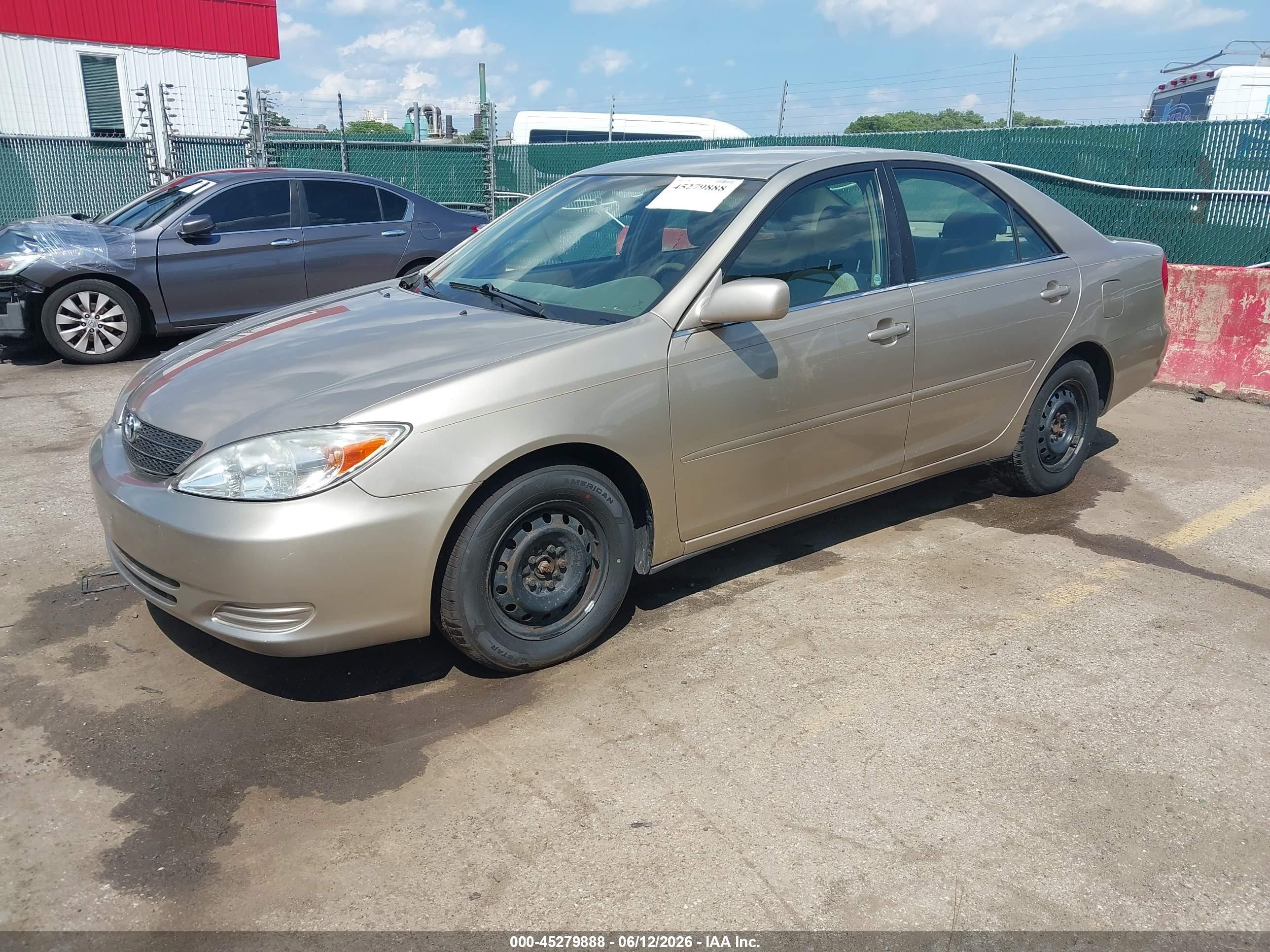 2004 Toyota Camry Std Gold vin: 4T1BE32K34U940393