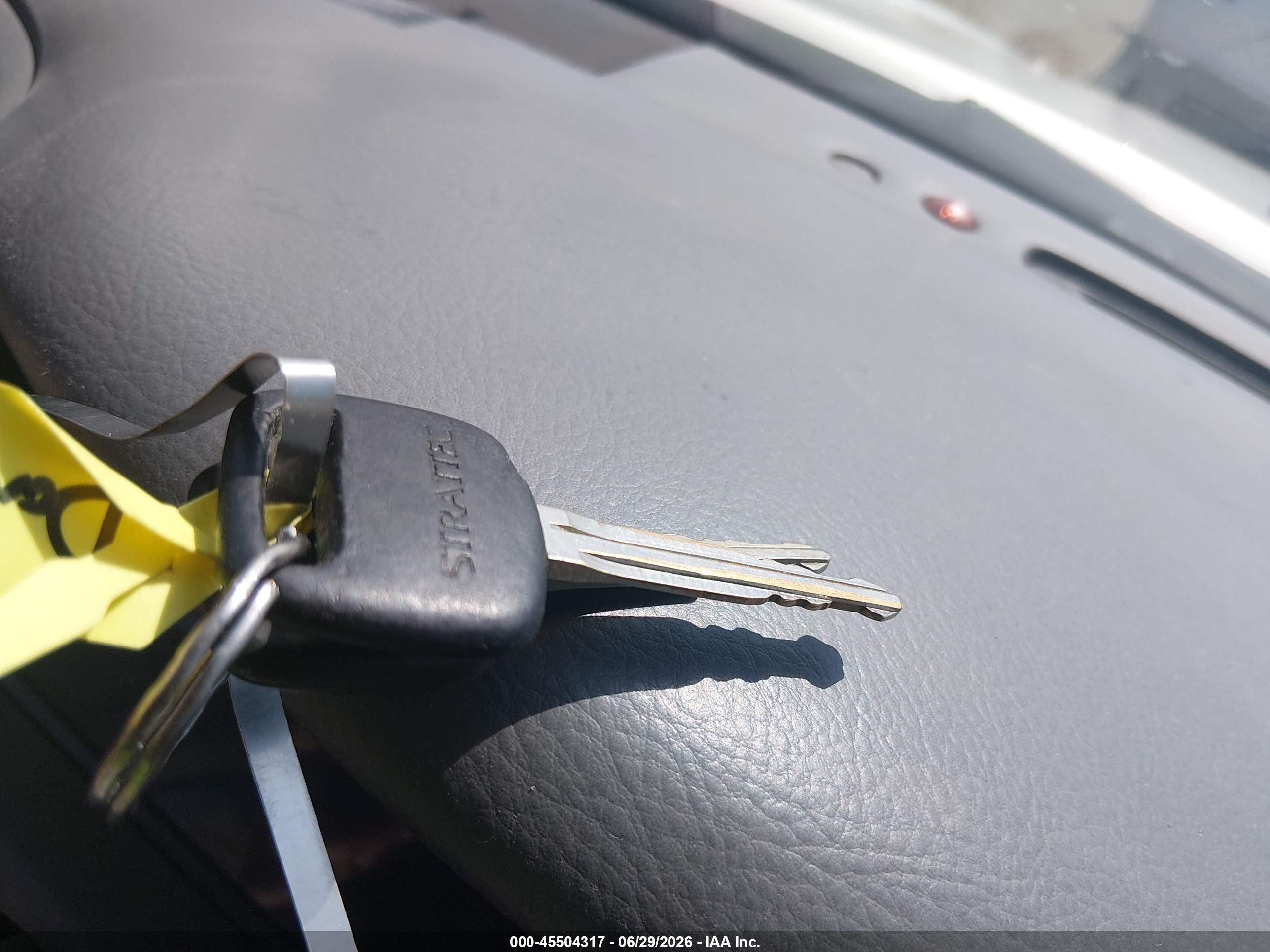 2005 Toyota Camry Std Silver vin: 4T1BE32K35U001634